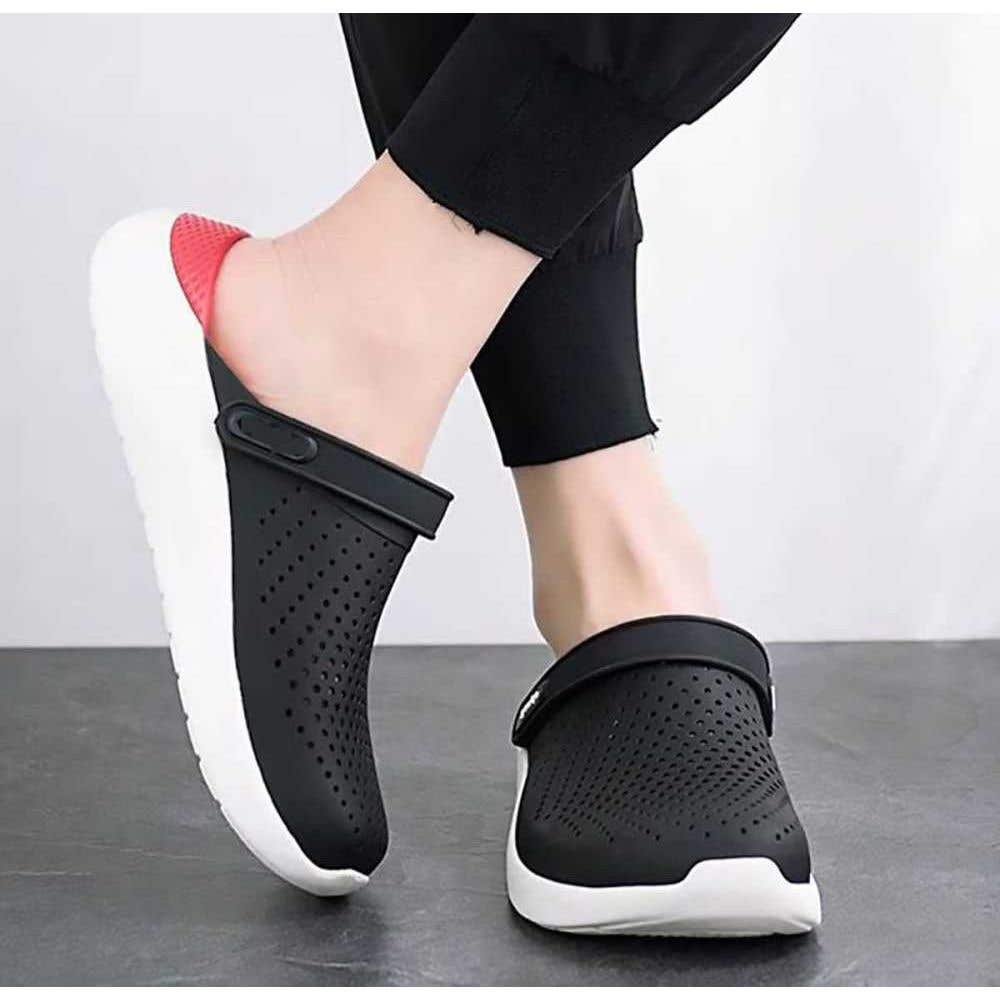 Comfortable unisex slippers - Black
