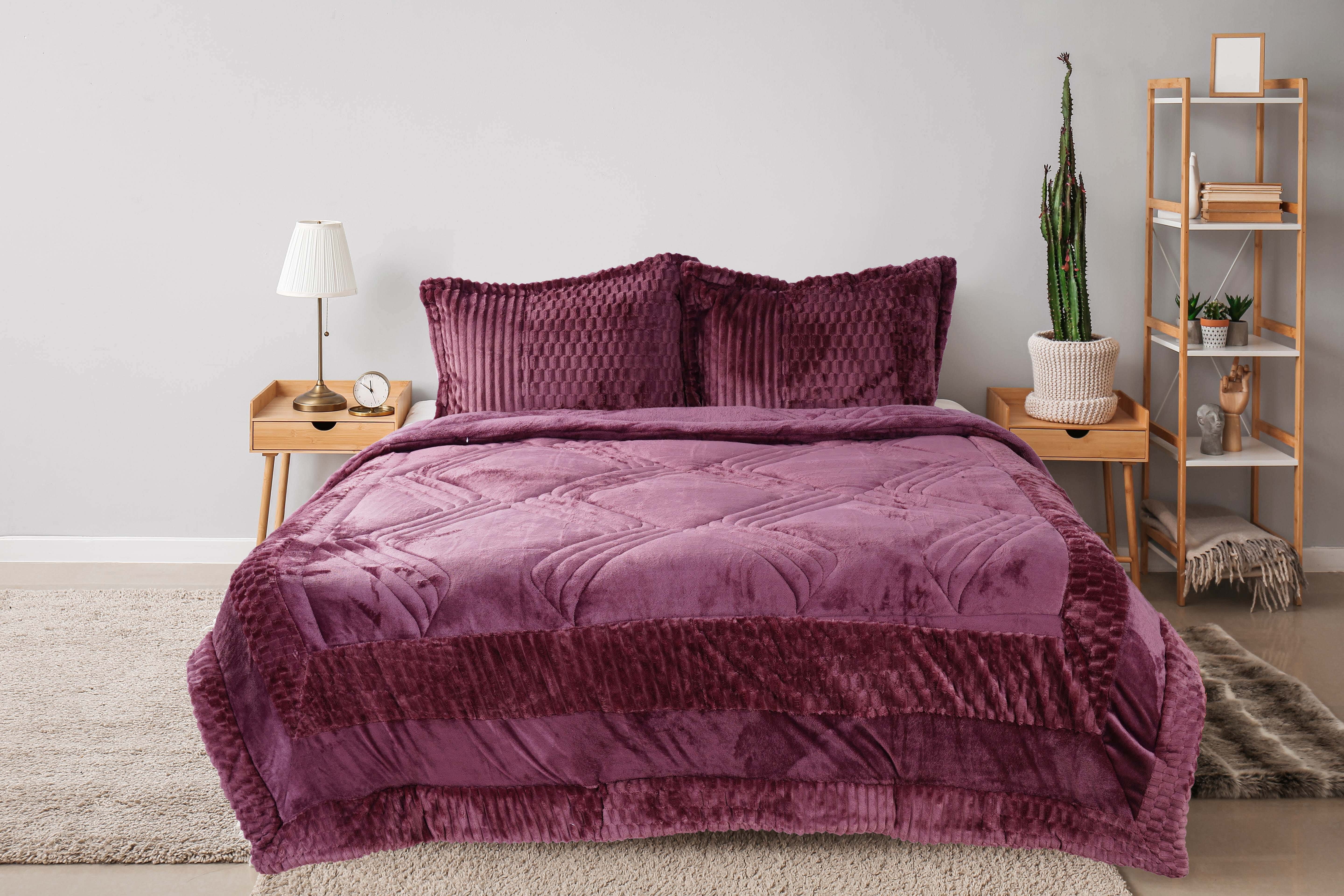 Tag Velvet Quilt Set, 3 Pieces, 240x260 cm, 6450 gm - Cashmere