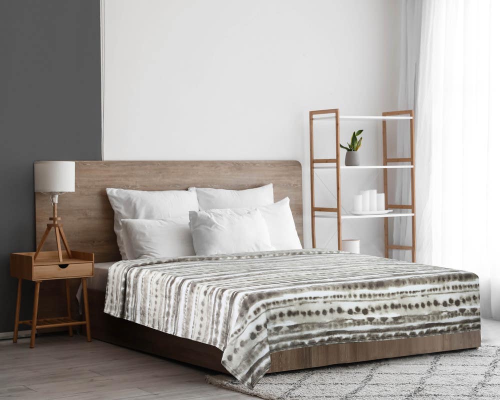 Dream Bed Velvet Heater, 220X240 cm, Approx. 1850 Gm - Beige