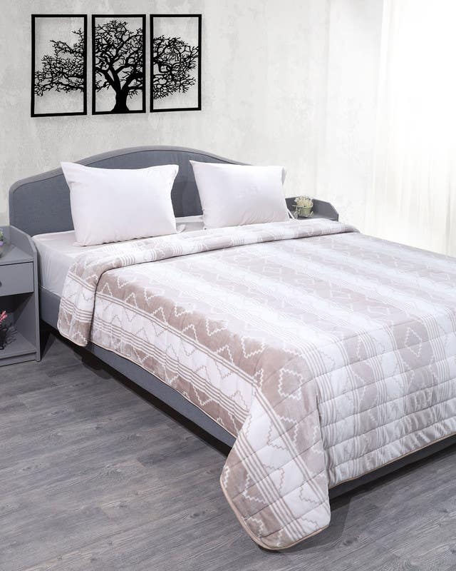 Al Maamoun Double Layers Captonian Quilt, 240×230 cm - Multicolor