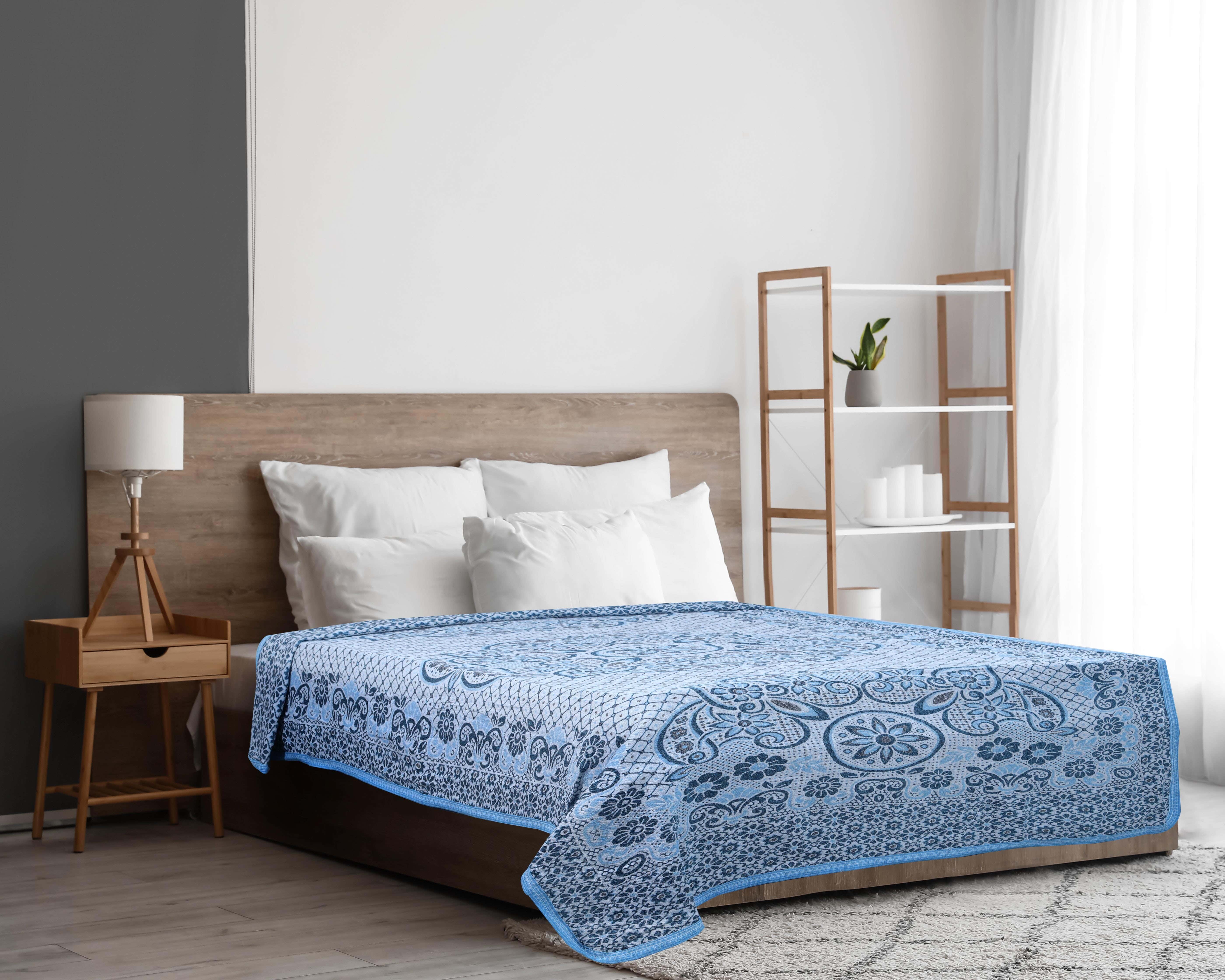 Shebl Jacquard Bed Comforter, 150×200 cm, 1000 gm approx - Olive
