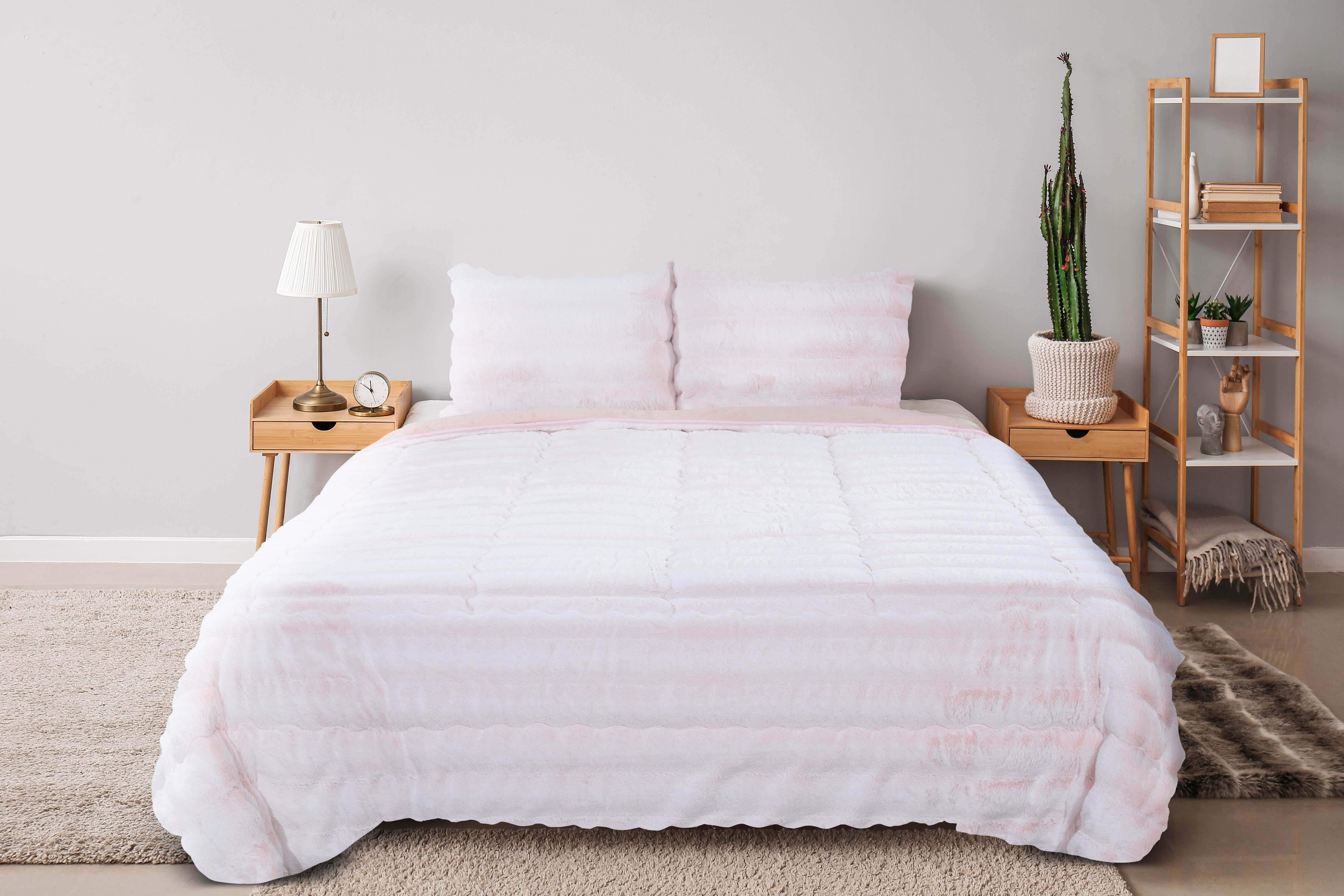 Forbed Fur Quilt, 3 Pieces, 235x235 cm, Approximately 6100 gm - Rose