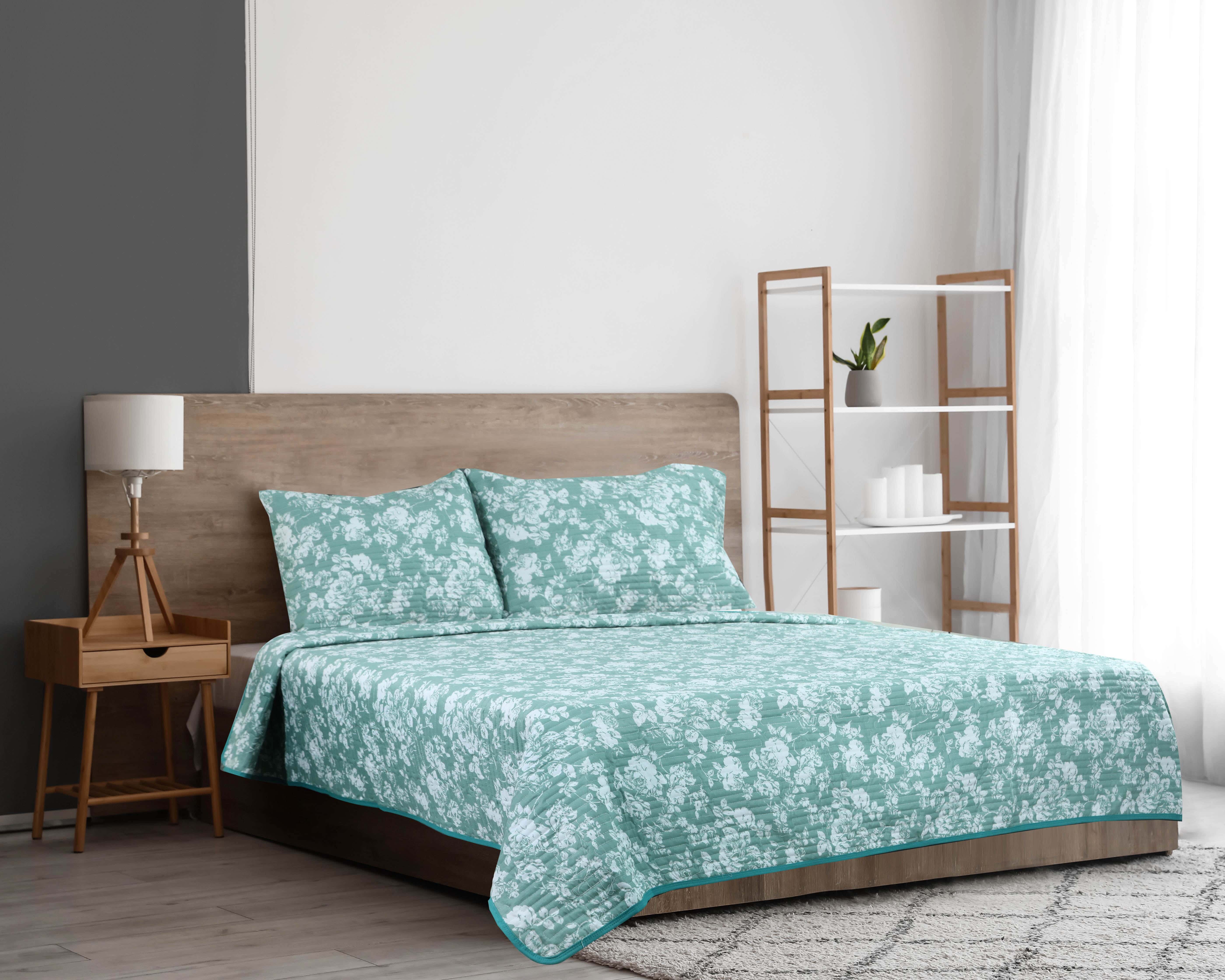 White Gold Cotton Comforter Set, 3 Pieces - Green