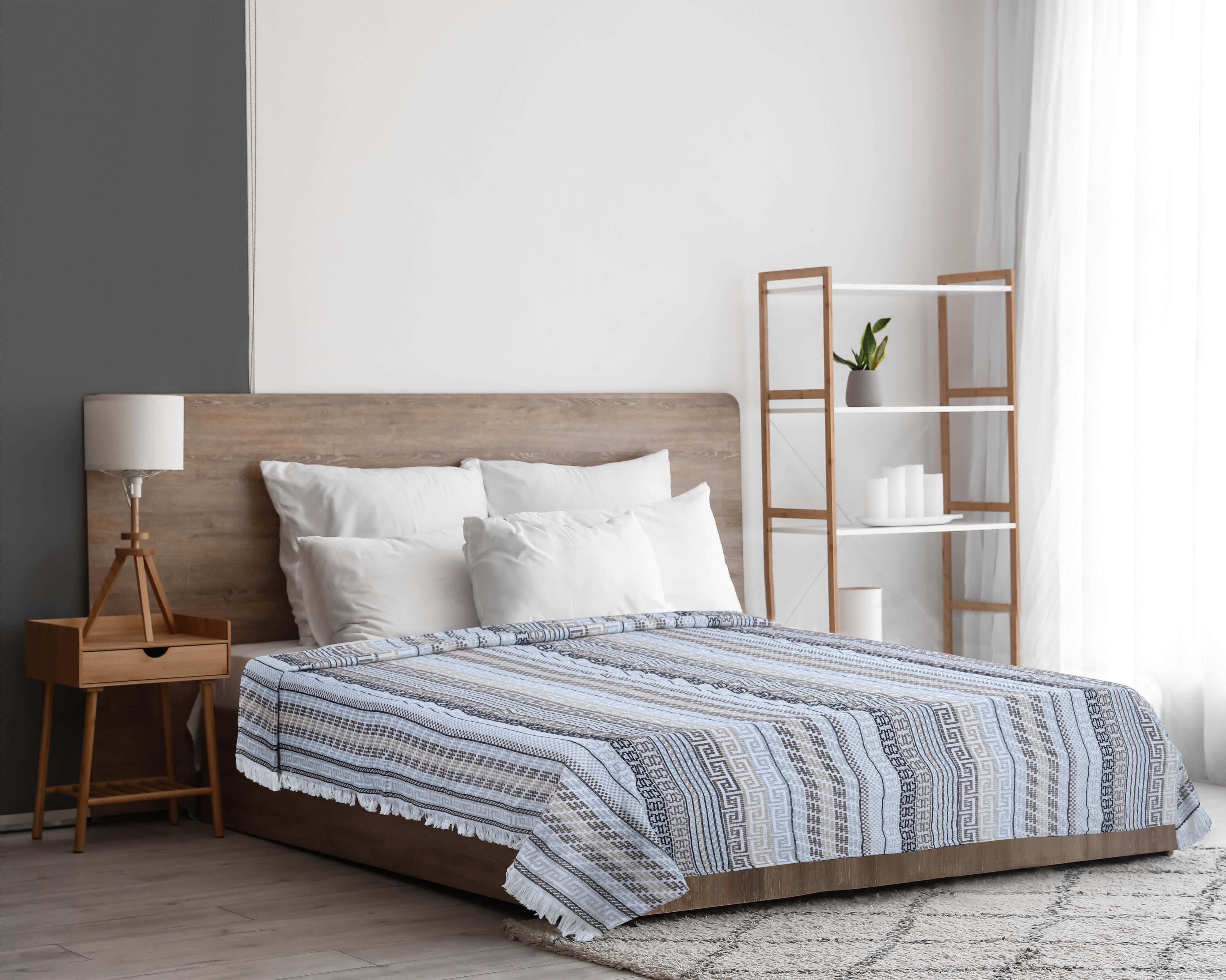 Joli Cotton Comforter, 240x220 cm, Approximately 2500 gm - Multicolor