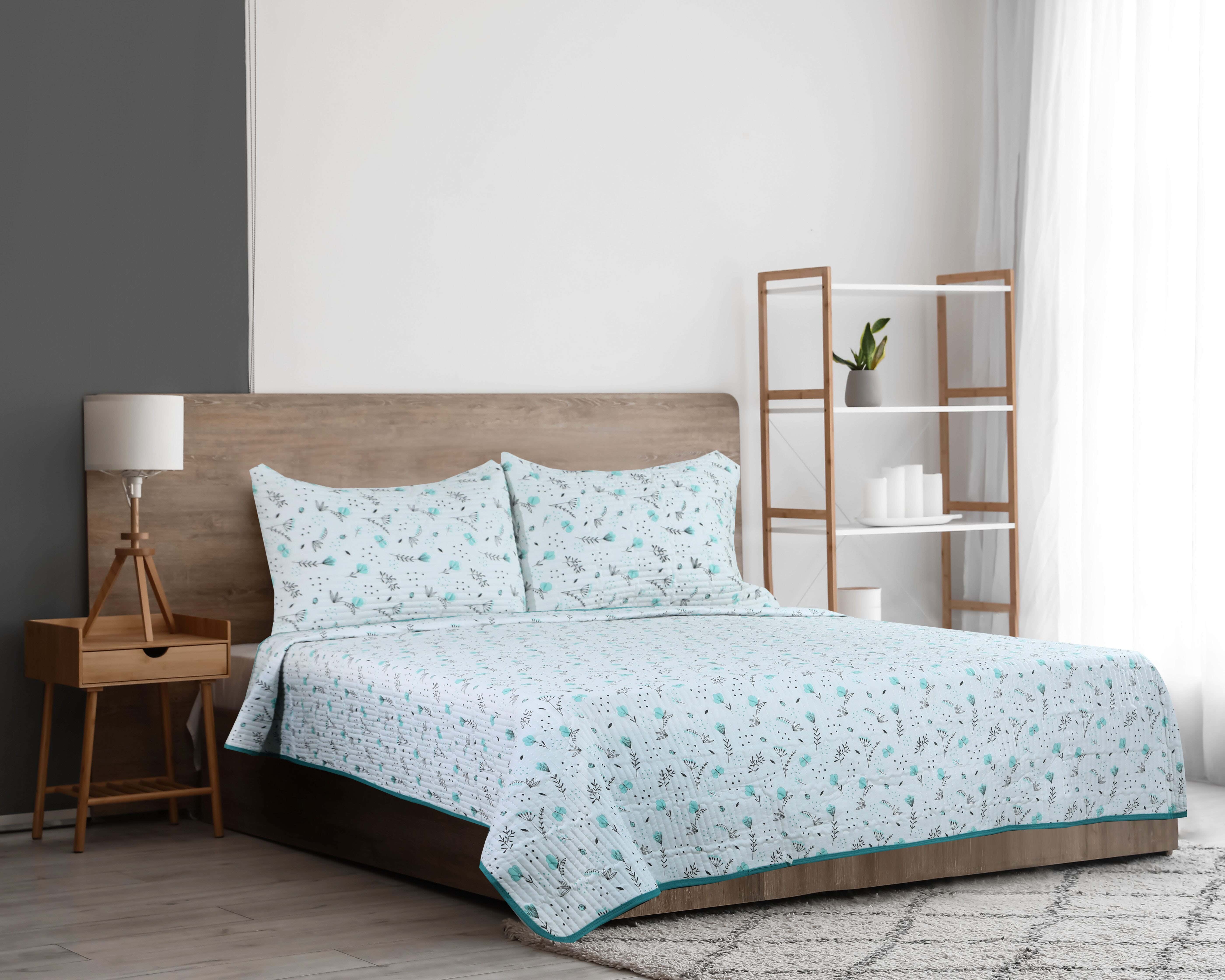 White Gold Cotton Comforter Set, 3 Pieces - White Green