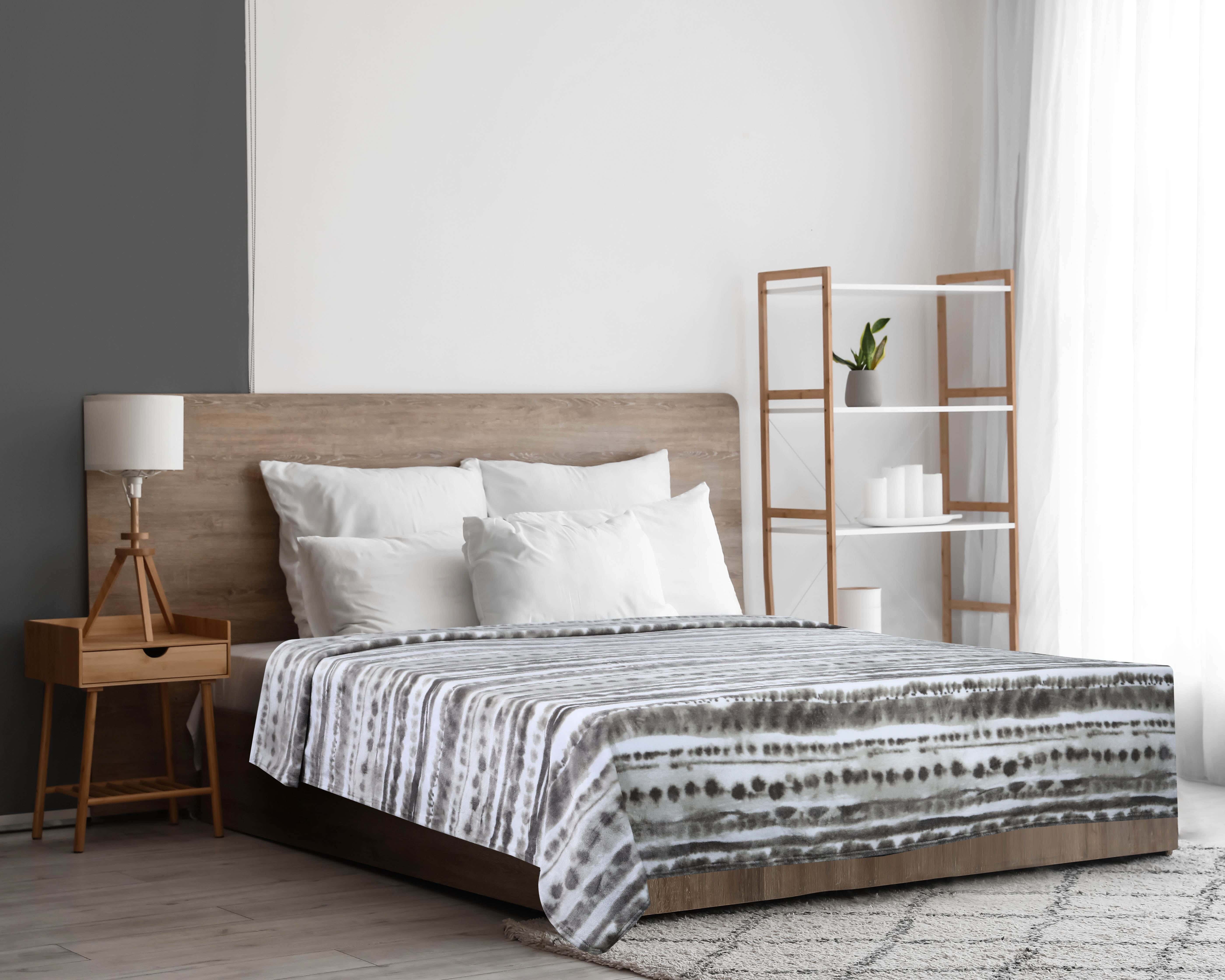 Dream Bed Velvet Heater, 220X240 cm, Approx. 1850 Gm - Beige