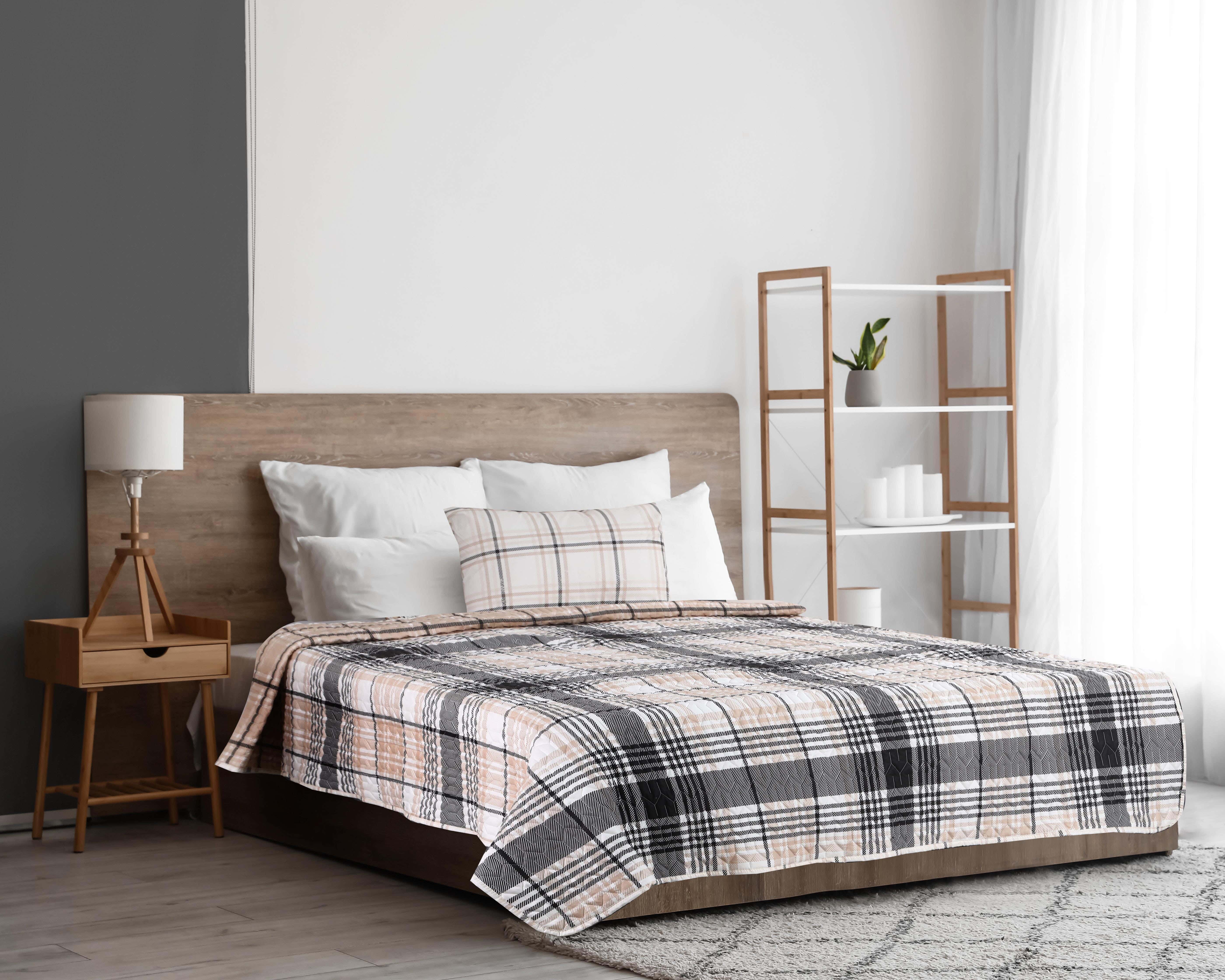 Al Maamoun Comforter Set, 4 Pieces, 240×180 cm - Multicolor