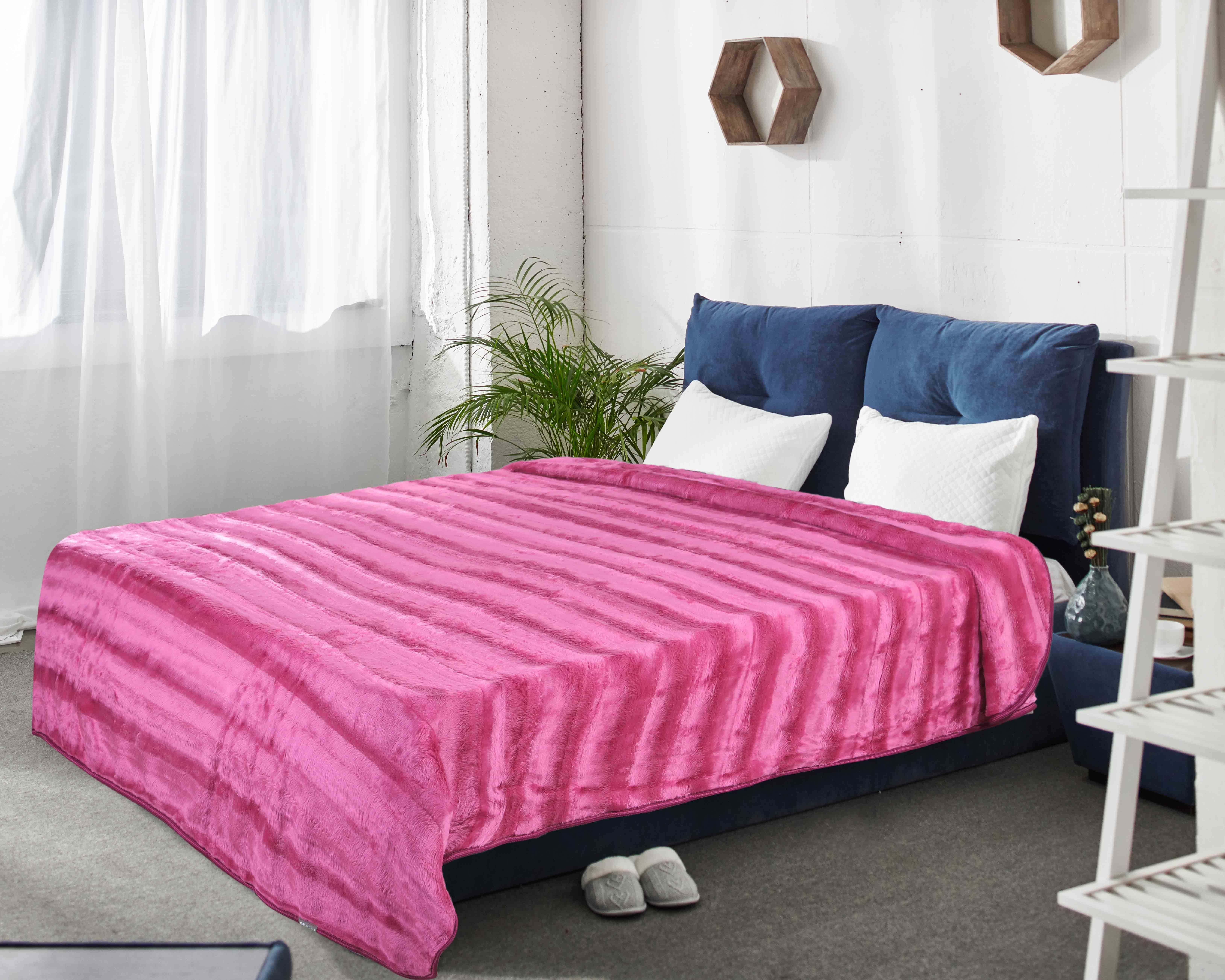 Mora Velvet Blanket, 240×220 cm, 3247 grm - Fuchsia
