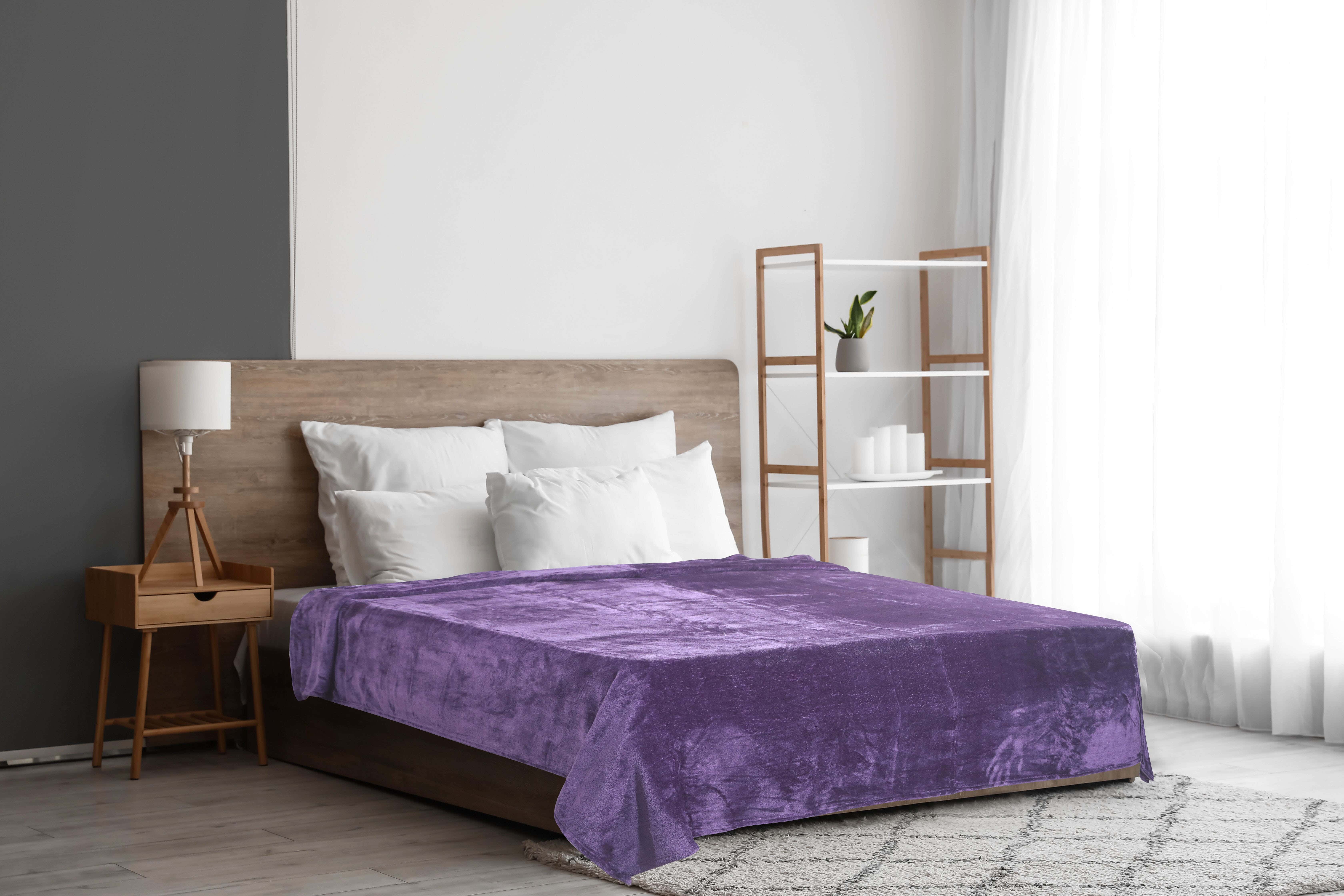 Espanol Velvet Bed Heater, 220x240 cm, 1850 gm - Purple
