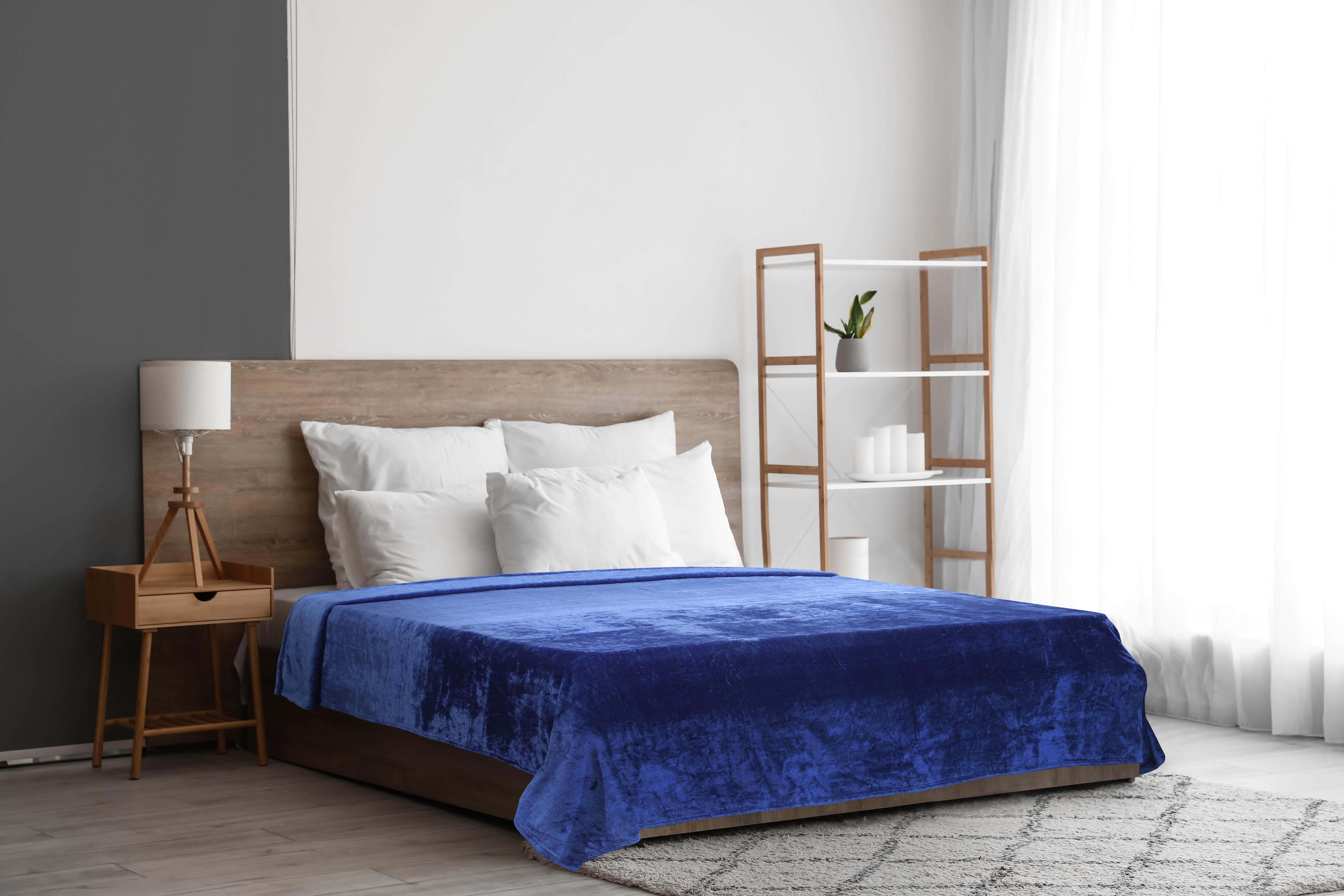 Espanol Velvet Bed Heater, 220x240 cm, 1850 gm - Navy