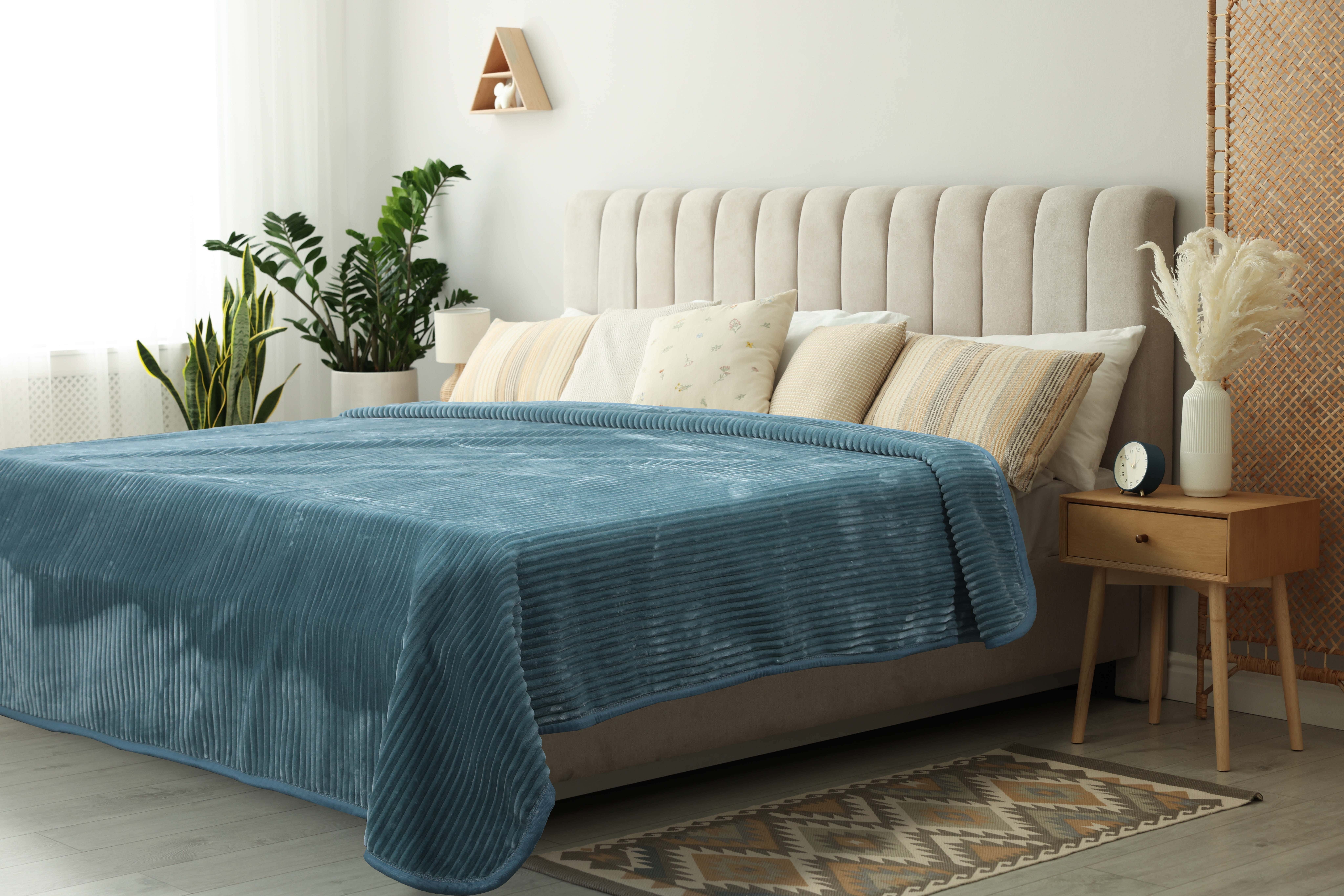 Morano Velvet Two Layer Blanket, 220x240 cm, approximately 5700 g - Turquoise
