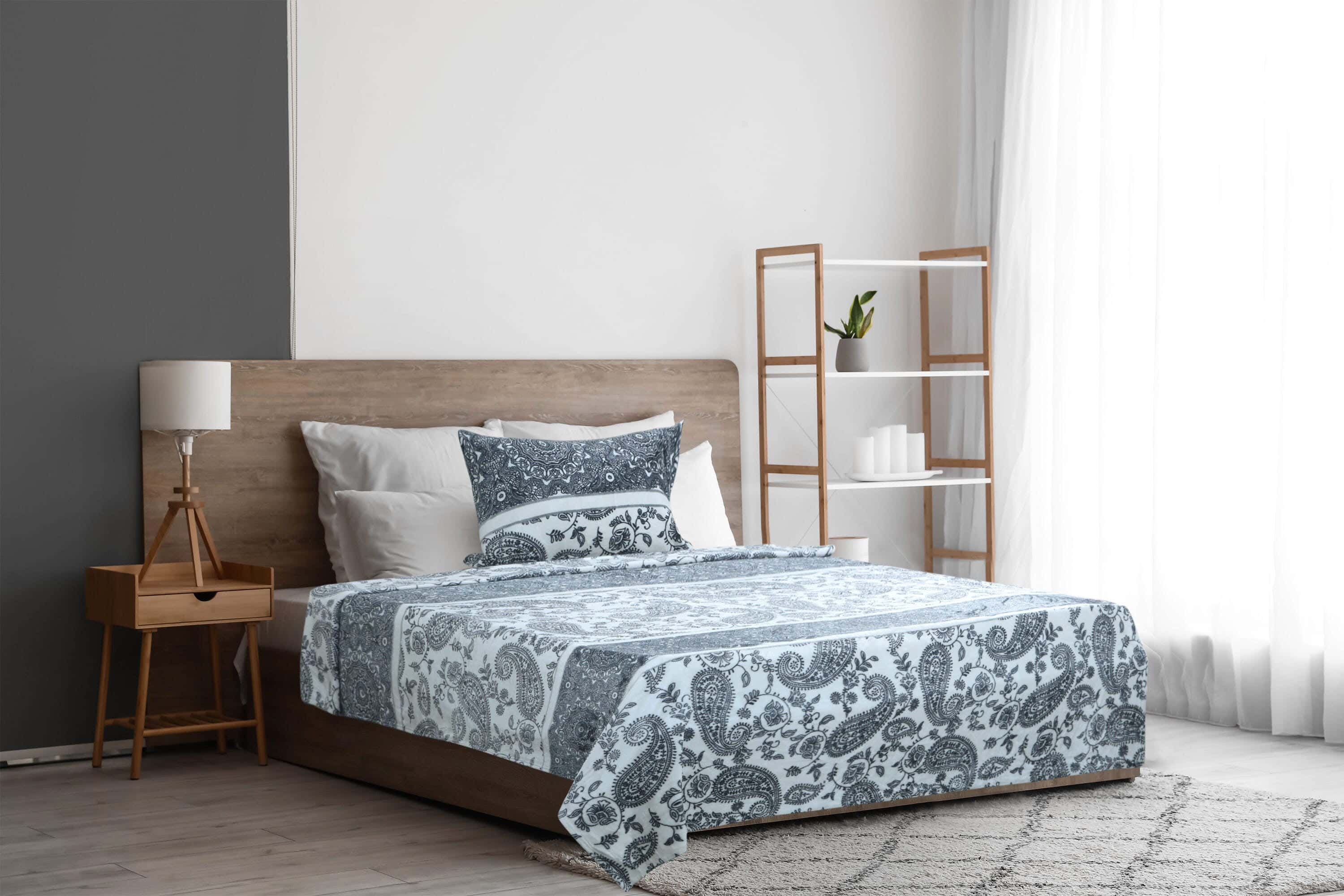 Velvet Youth Bed Heater Set, 4 Pieces, 220×180 cm, 3200 gm - Gray White