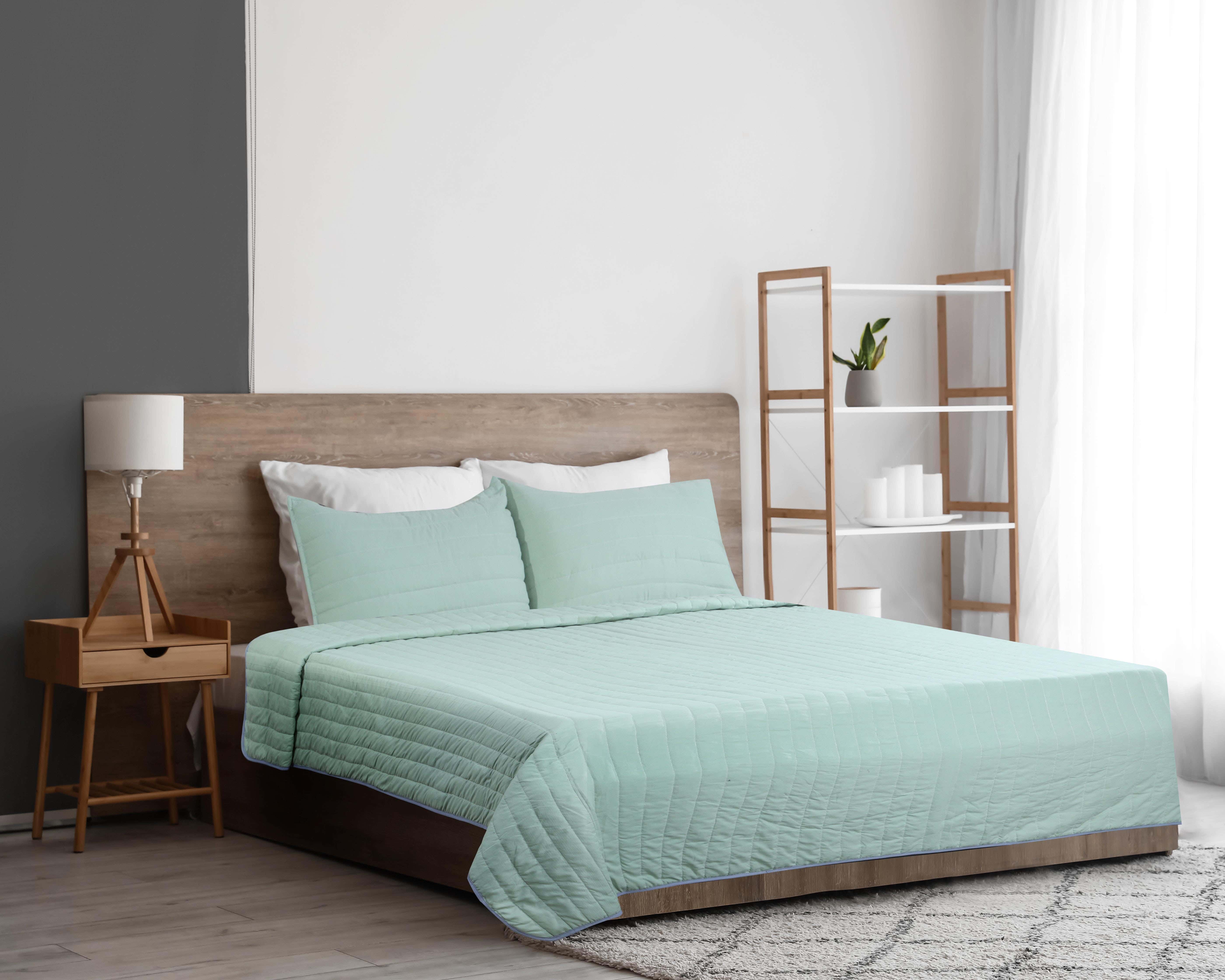 Hariri Microfiber Coverlet Set, 3 pieces, 260×225 cm, approximately 2300 gm - Light Green