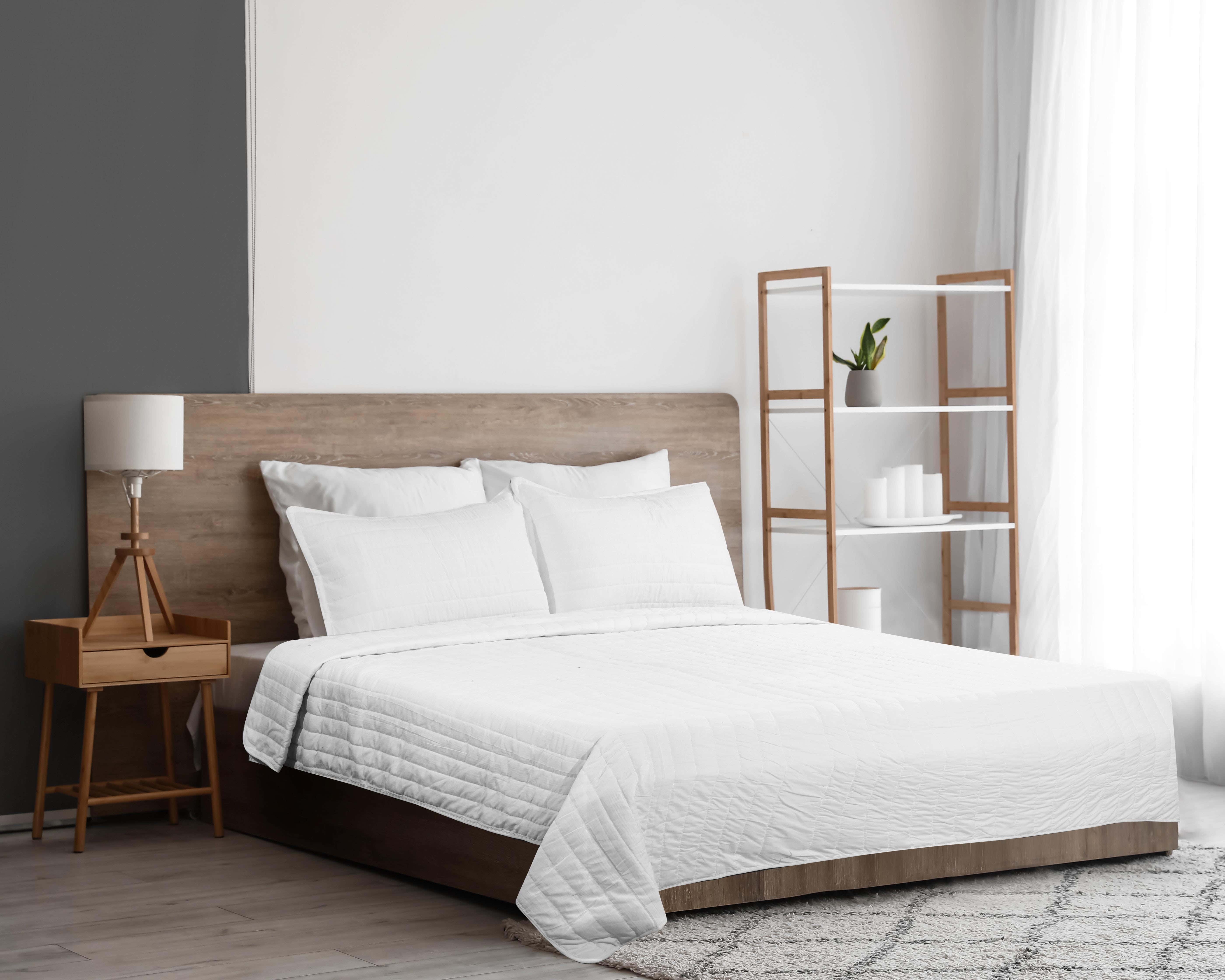 Hariri Microfiber Coverlet Set, 3 pieces, 260×225 cm, approximately 2300 gm - White
