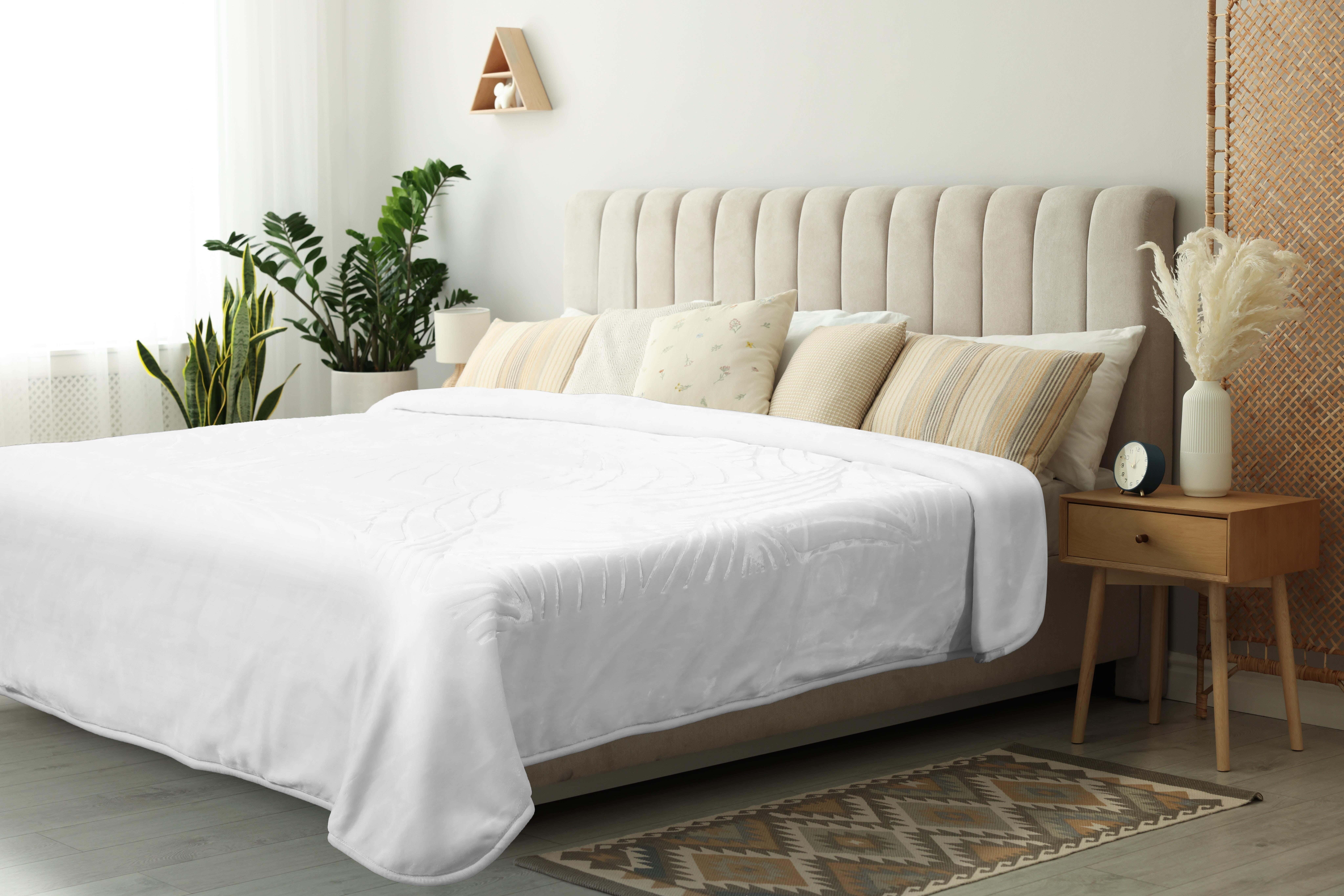 Morano Velvet Blanket Double Layer, 240×220 cm, 6800 gm, Model Mirage - Off White