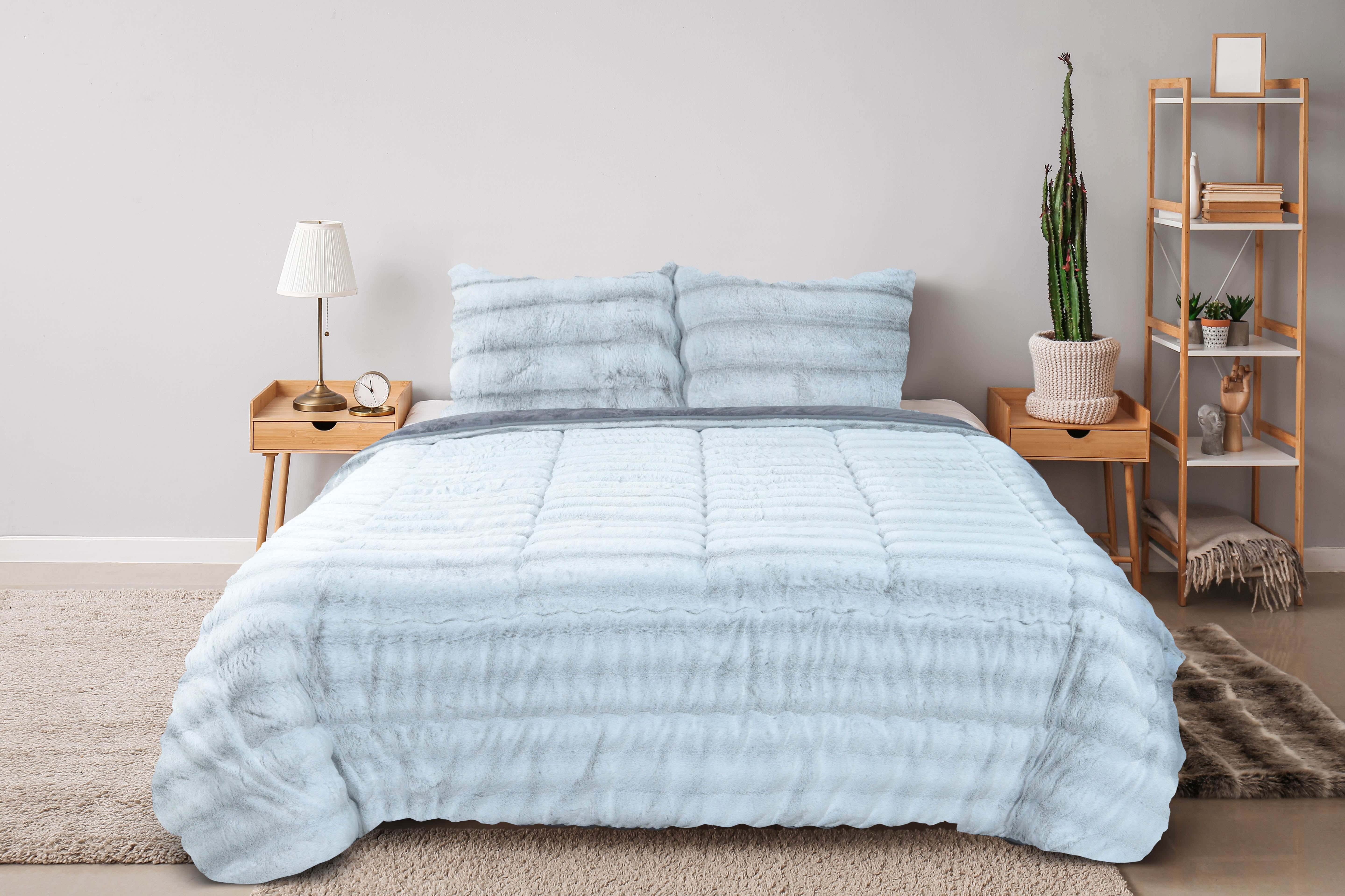 Forbed Fur Quilt, 3 Pieces, 235x235 cm, Approximately 6100 gm - Light Grey