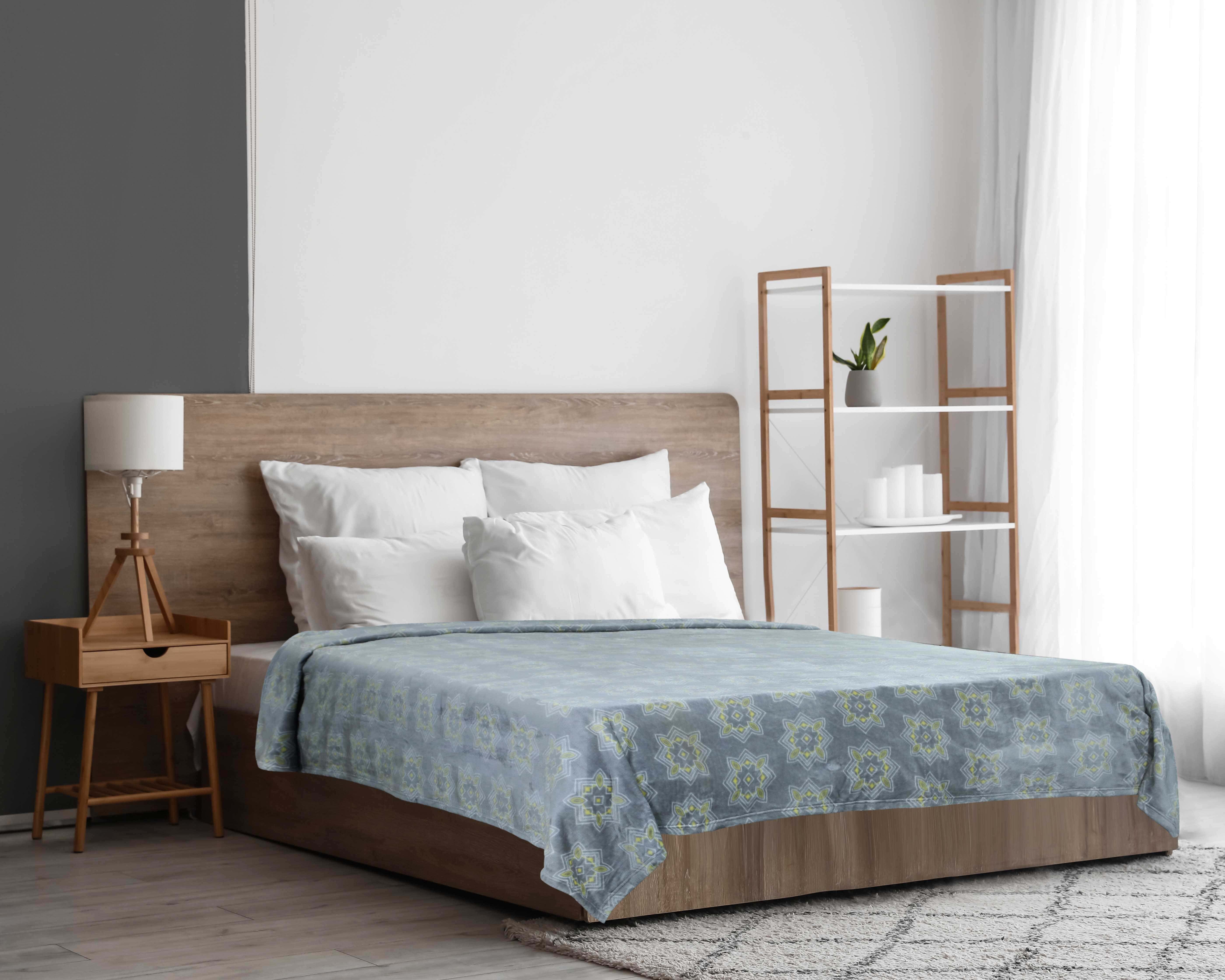 Al Maamoun Velvet Heater, 220x240 cm, 1400 gm - Grey
