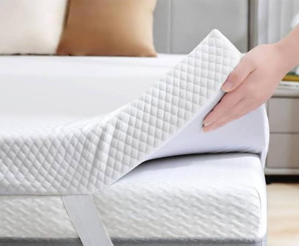 Super soft foam mattress topper 150x195x6 cm - White