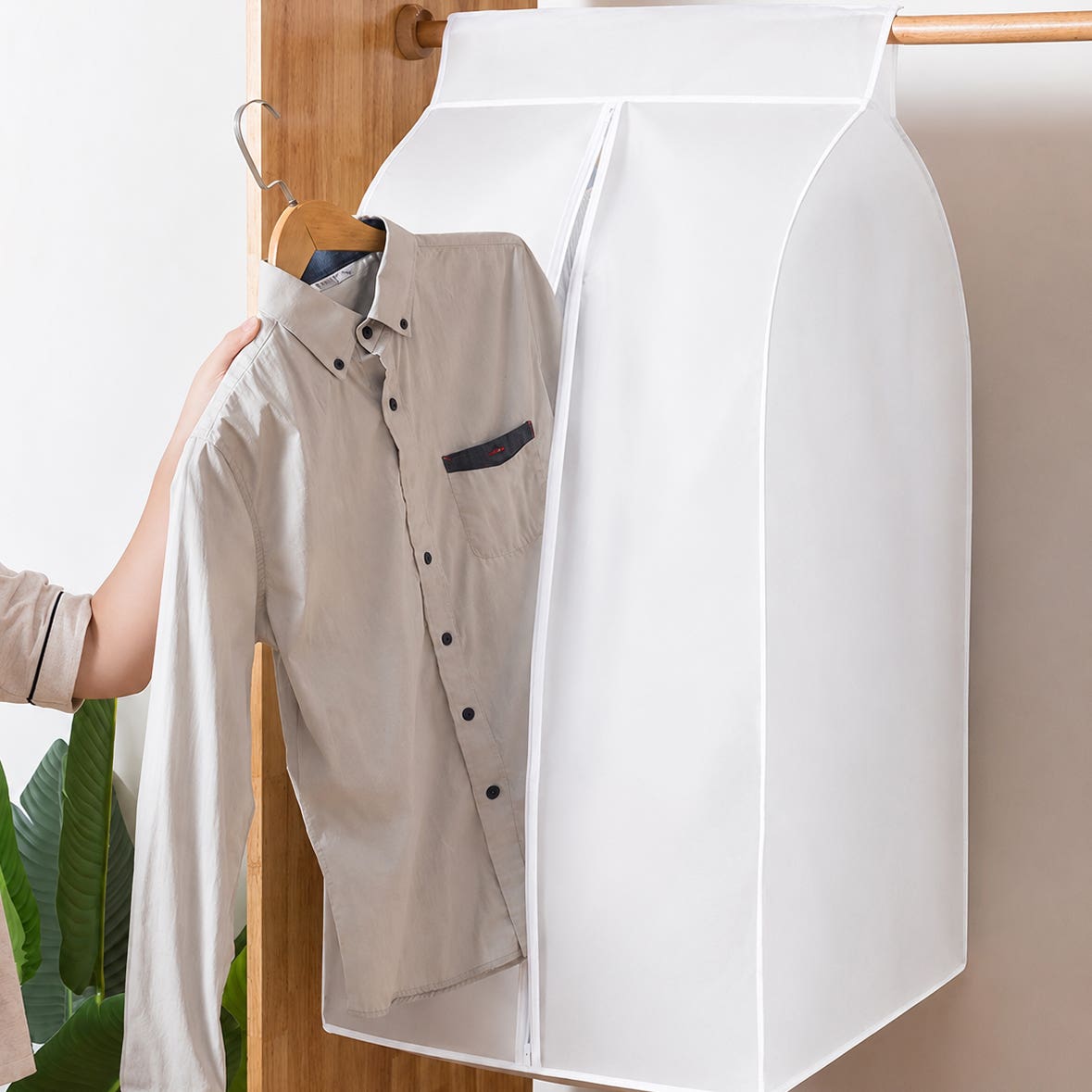 Waterproof Suit Cover, 80×50×90 cm - White