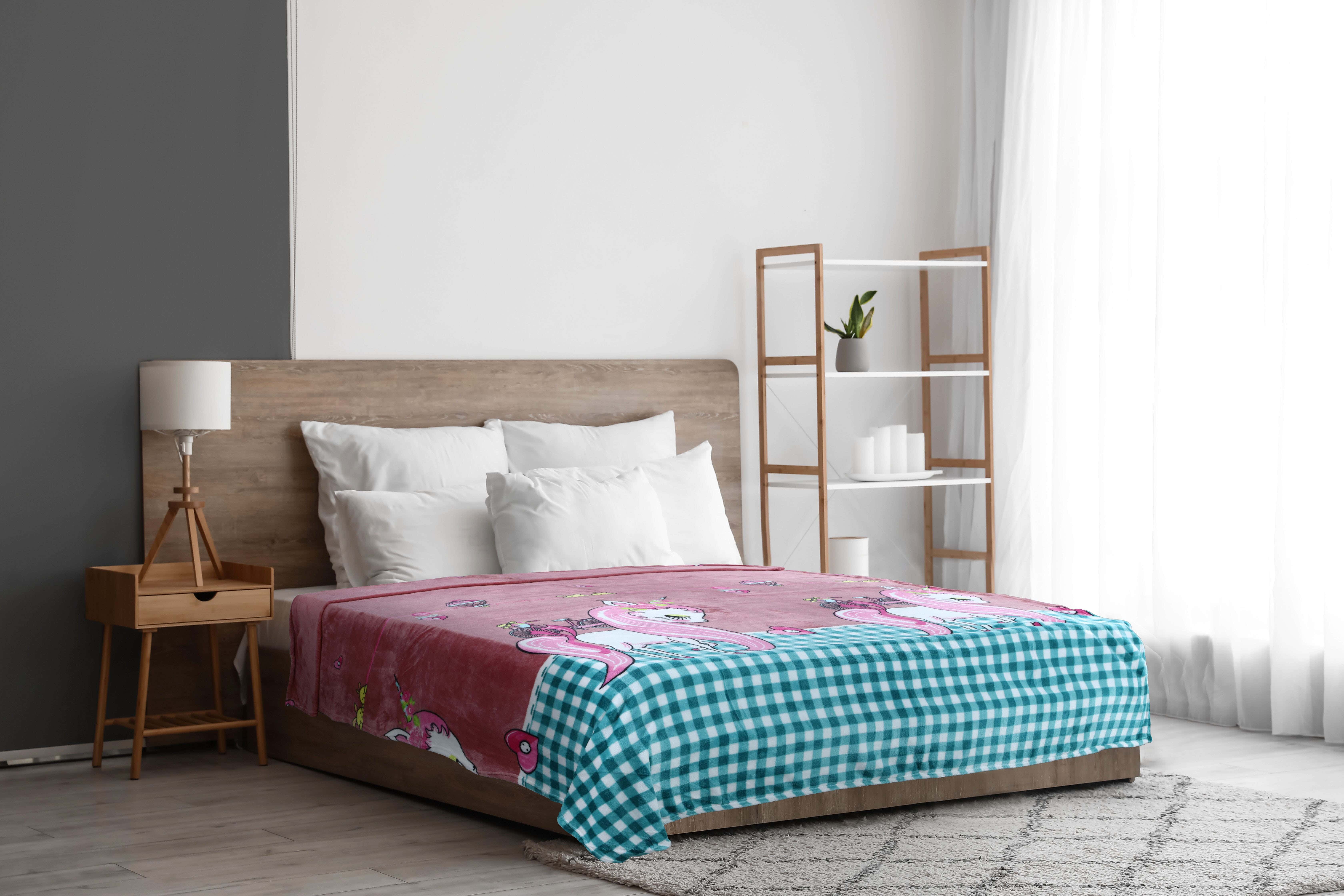 Velvet Bed Heater, 220×240 cm, 1200 gm - Multicolor
