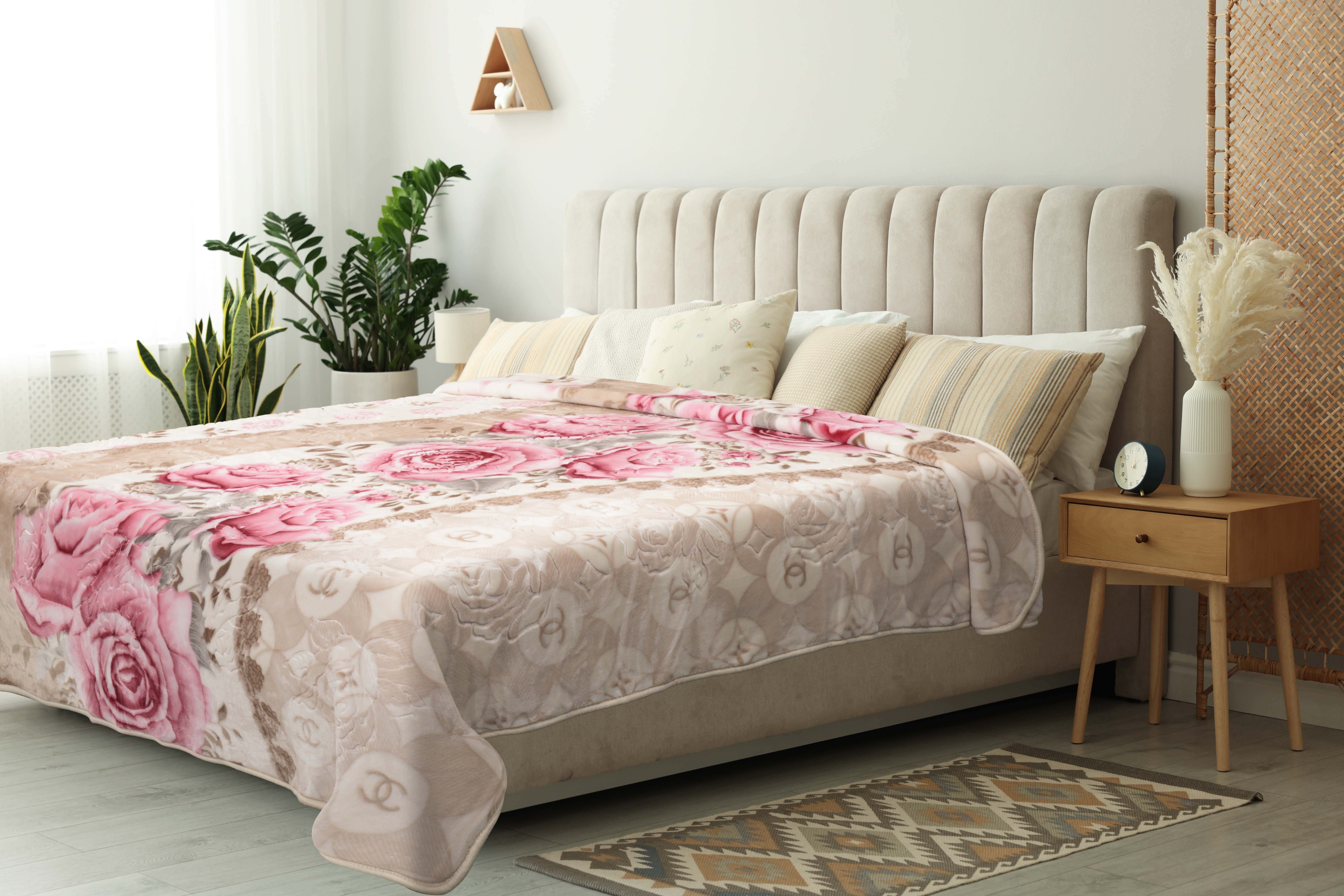 Aslan Velvet Single Layer Blanket, 220x240 cm, 4800 gm - Multicolor
