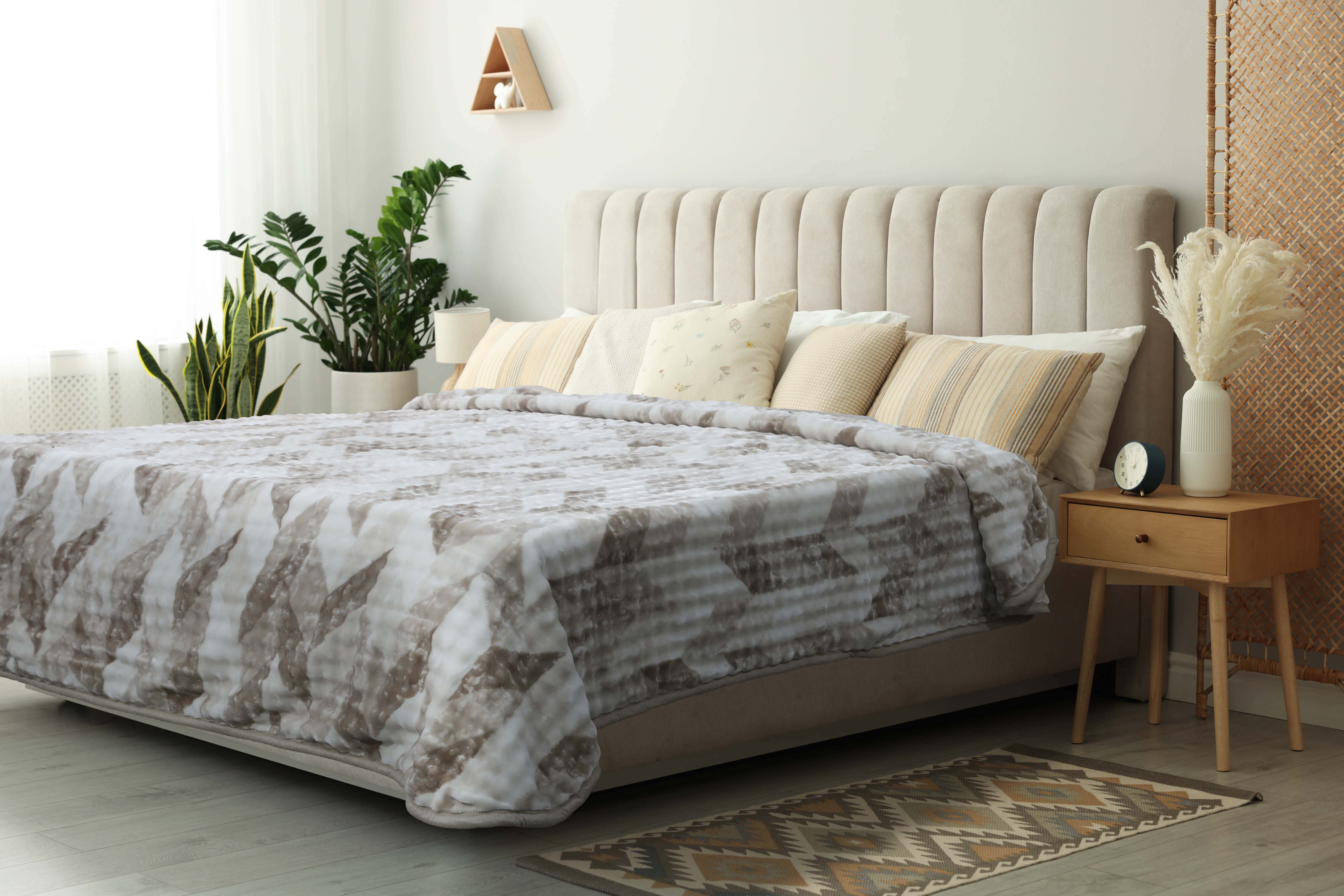 Morano Velvet Double Layer Blanket, 220×240 cm, 5500 gm - Beige