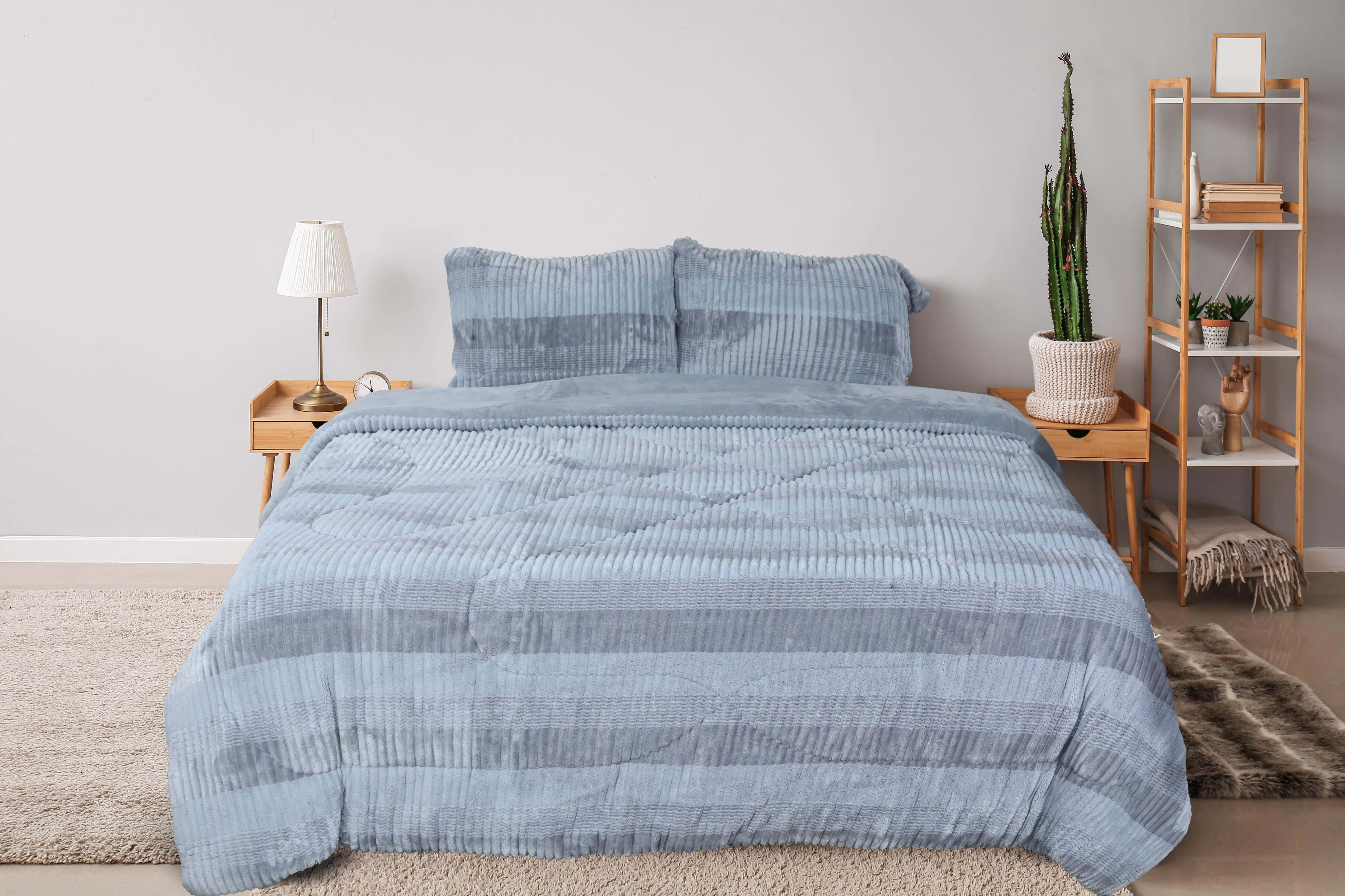 White Gold Fur Quilt Set, 3 Pieces, 240×260 cm, 7450 gm - Grey