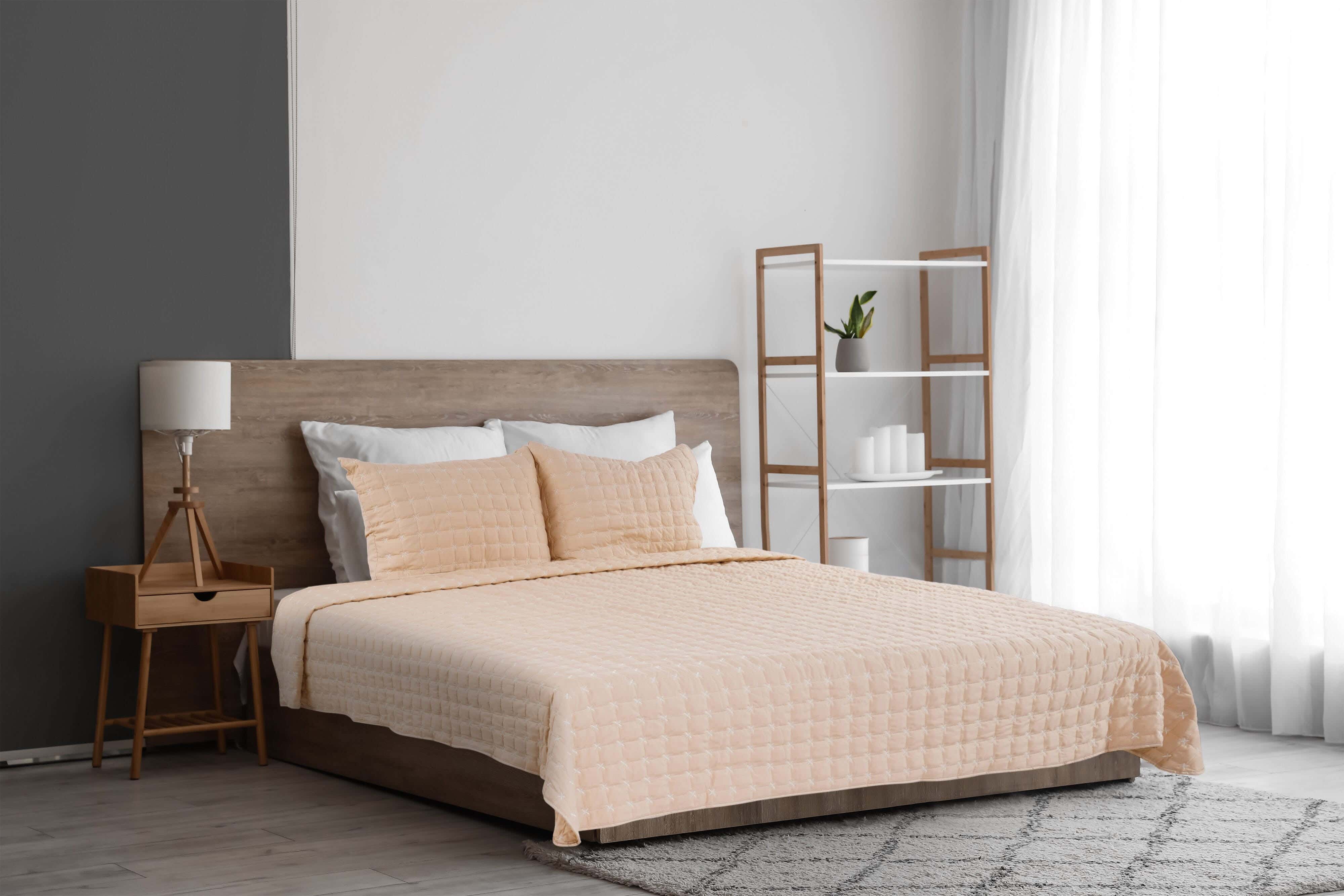 Microfiber Capitonné Comforter Set, 3 Pieces, 2900 gm - Beige