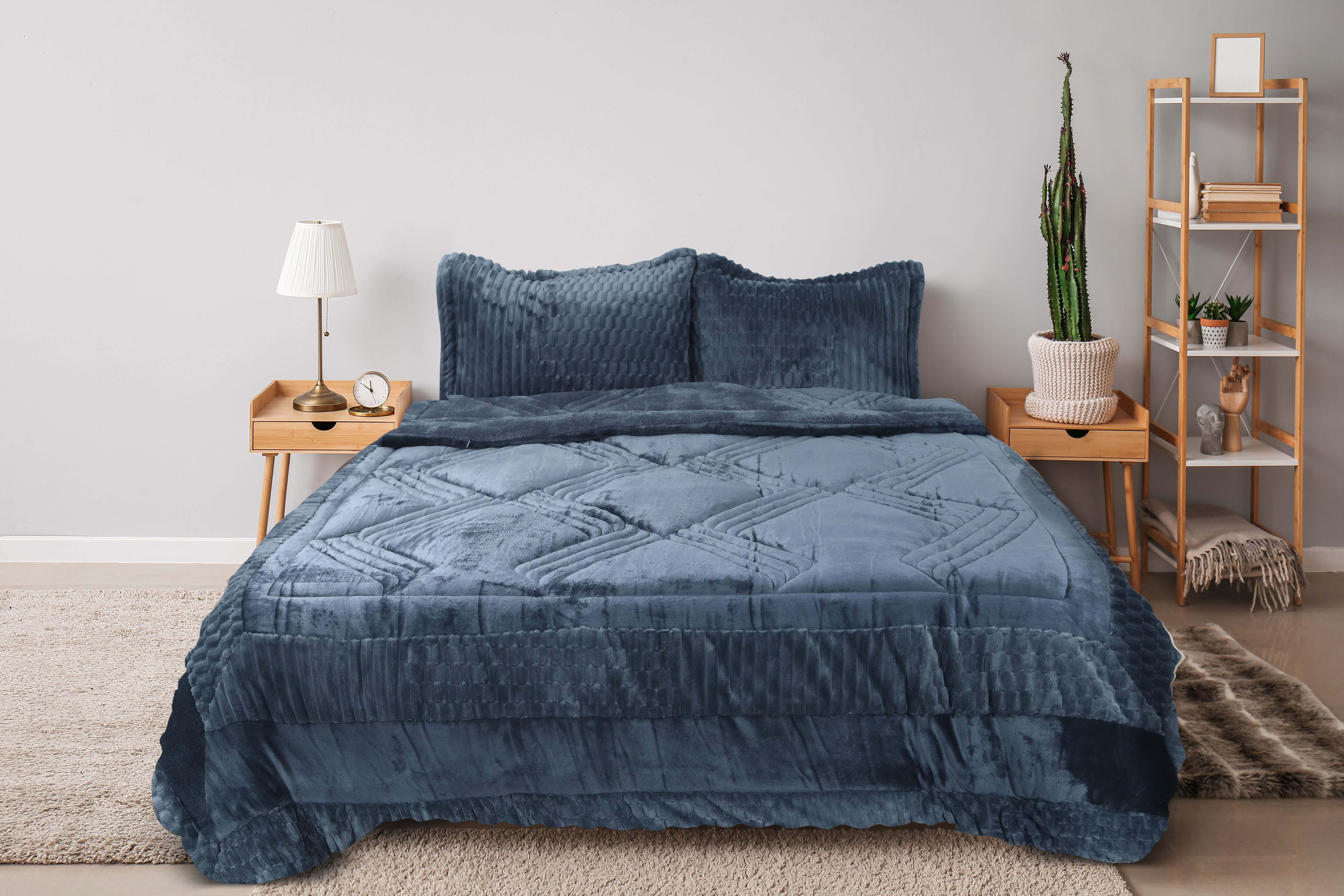 Tag Velvet Quilt Set, 3 Pieces, 240x260 cm, 6450 gm - Grey