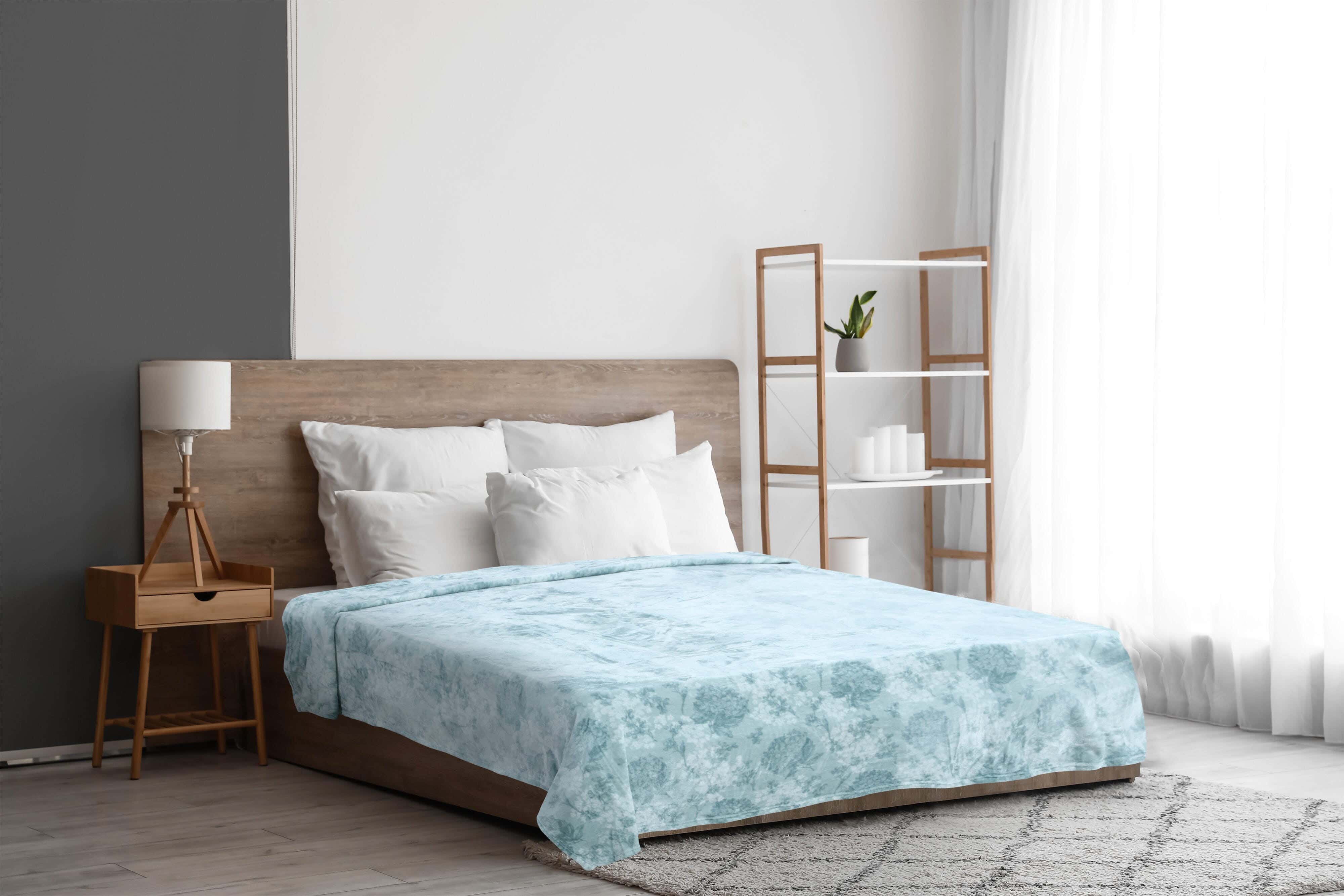 Milano Velvet Bed Heater, 220x240 cm, 1050 gm - Multicolor