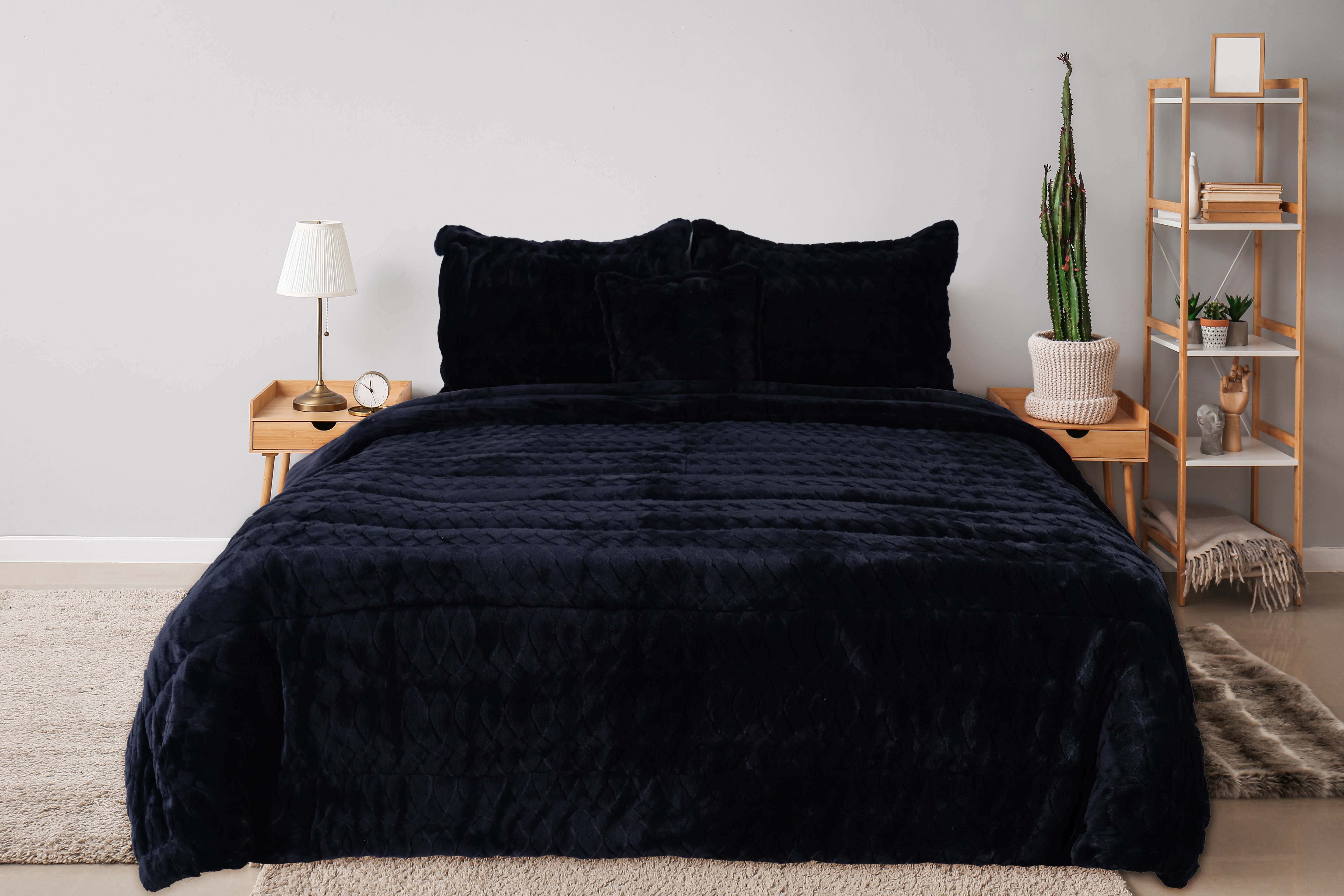 El Hanafy Group Fur Quilt Set, 4 Pieces, 240x260 cm, 8500 gm - Black