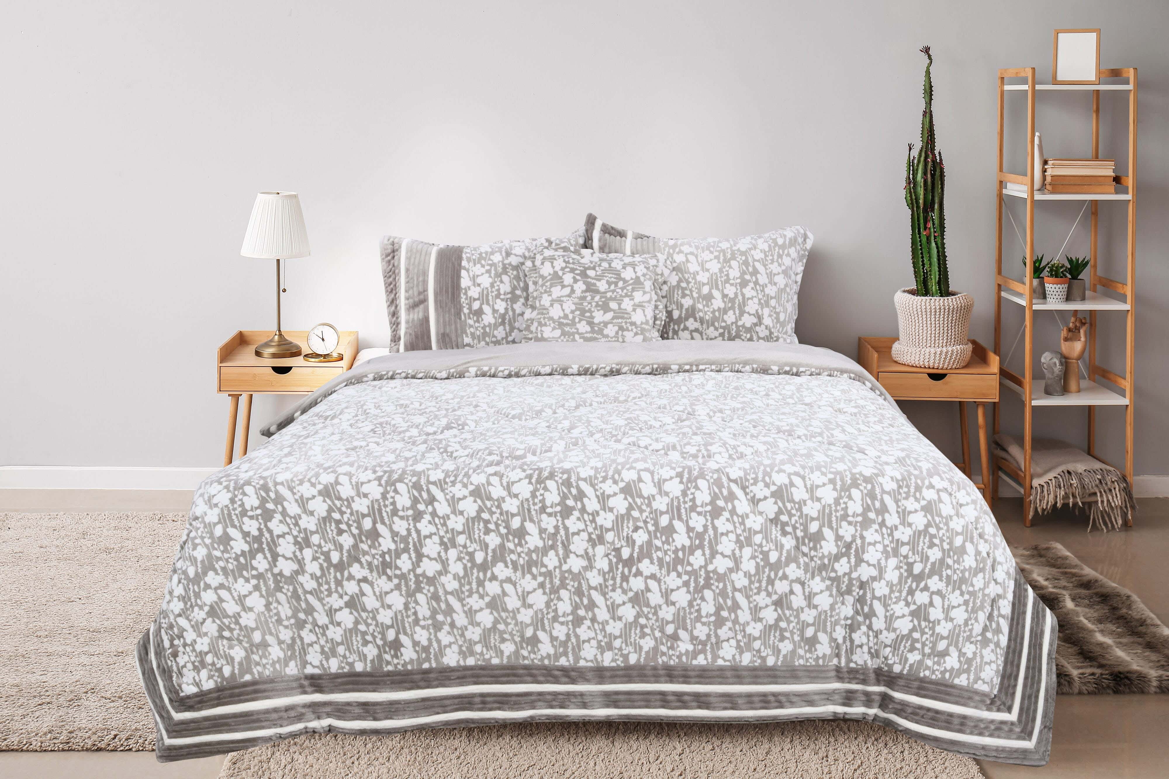 Tabark Flannel Quilt Set, 4 Pieces, 240x250 cm, 6600 gm - Brown White