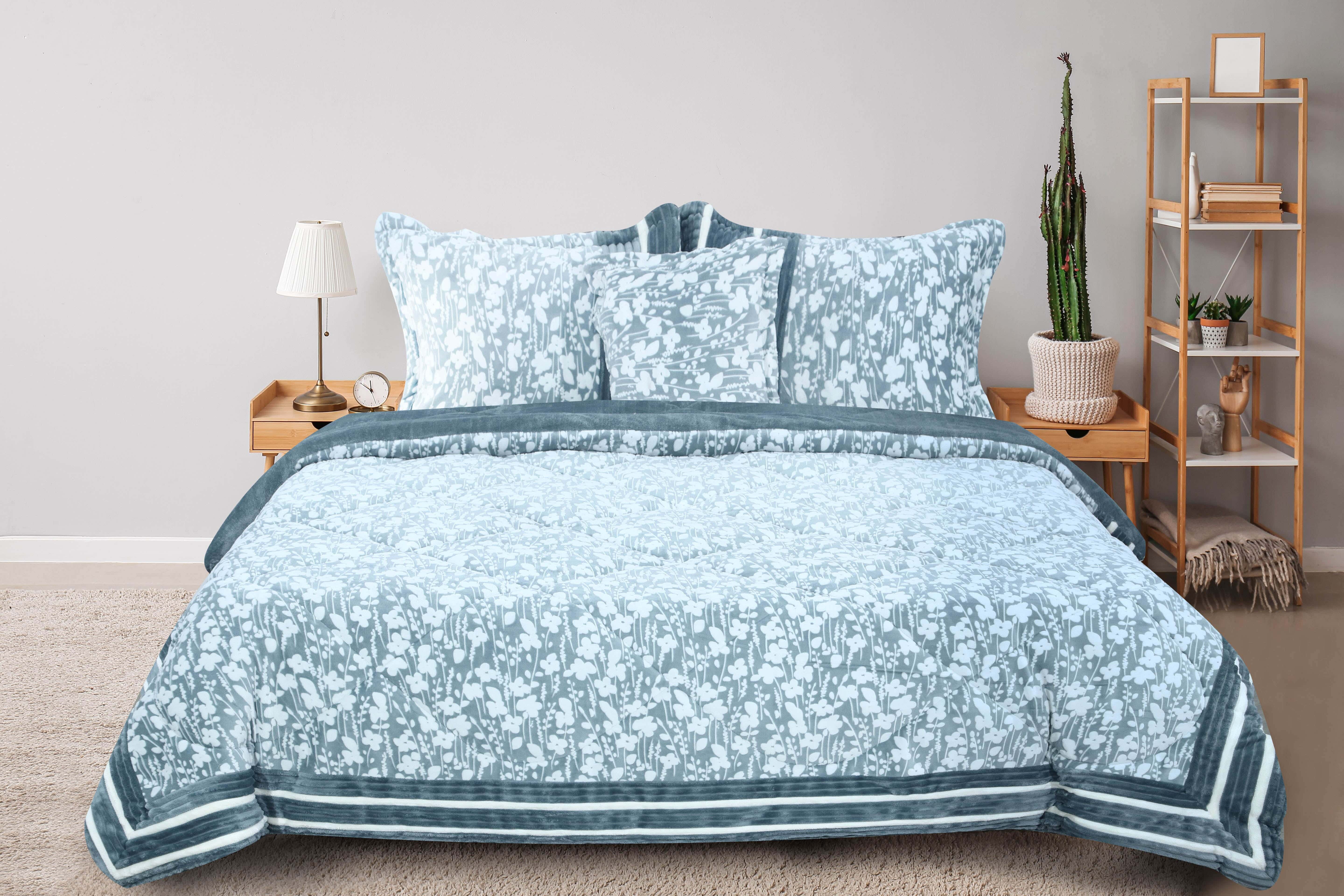Tabark Flannel Quilt Set, 4 Pieces, 240x250 cm, 6600 gm - Dark Green