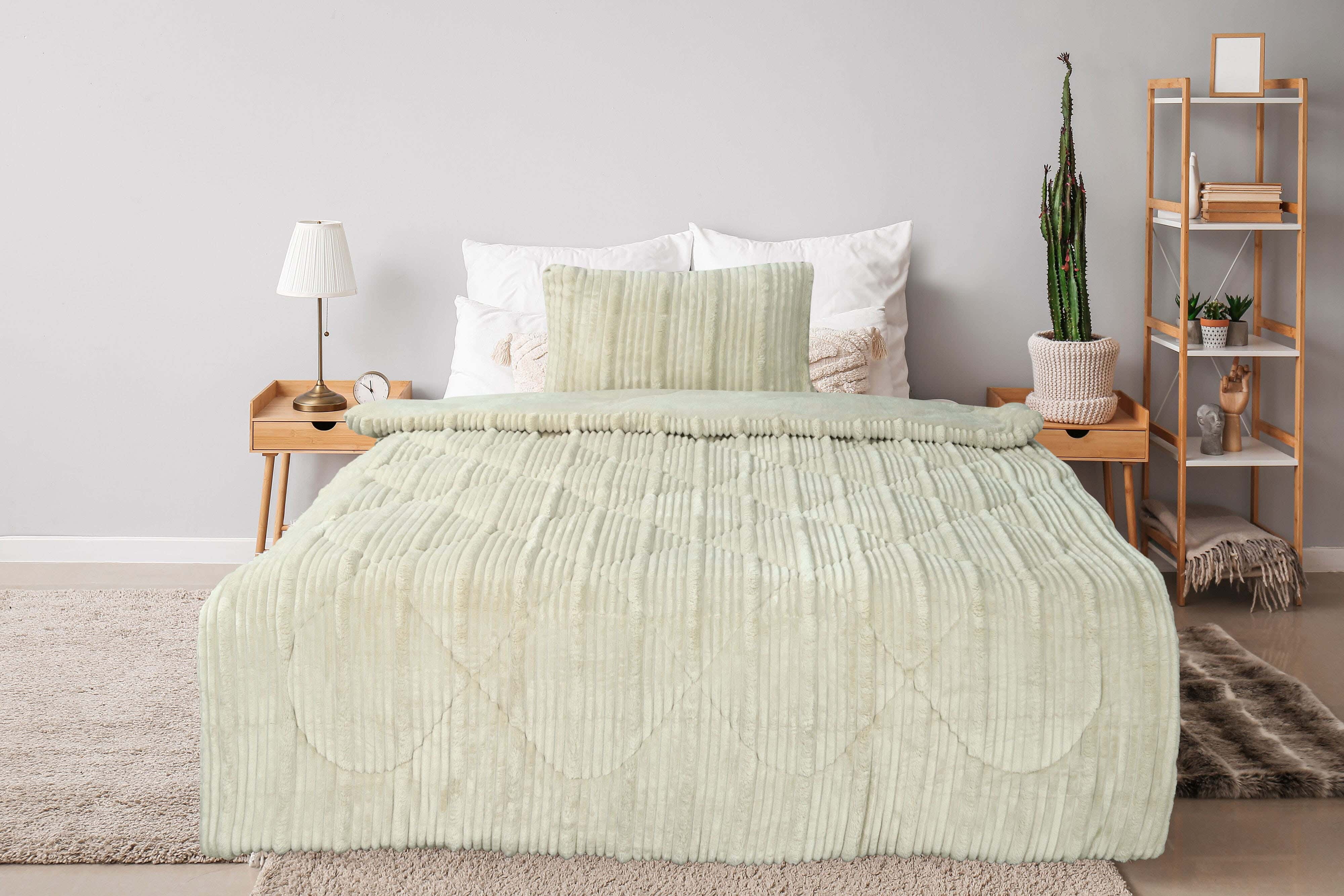 Tabark Fur Quilt Set, 4 Pieces, 240x190 cm, 9000 gm - Beige