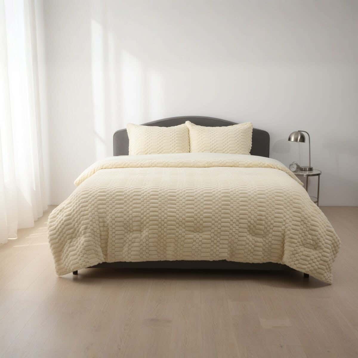 Raha Fur Quilt Set, 3 Pieces, 220x240 cm, 5400 gm - Off White