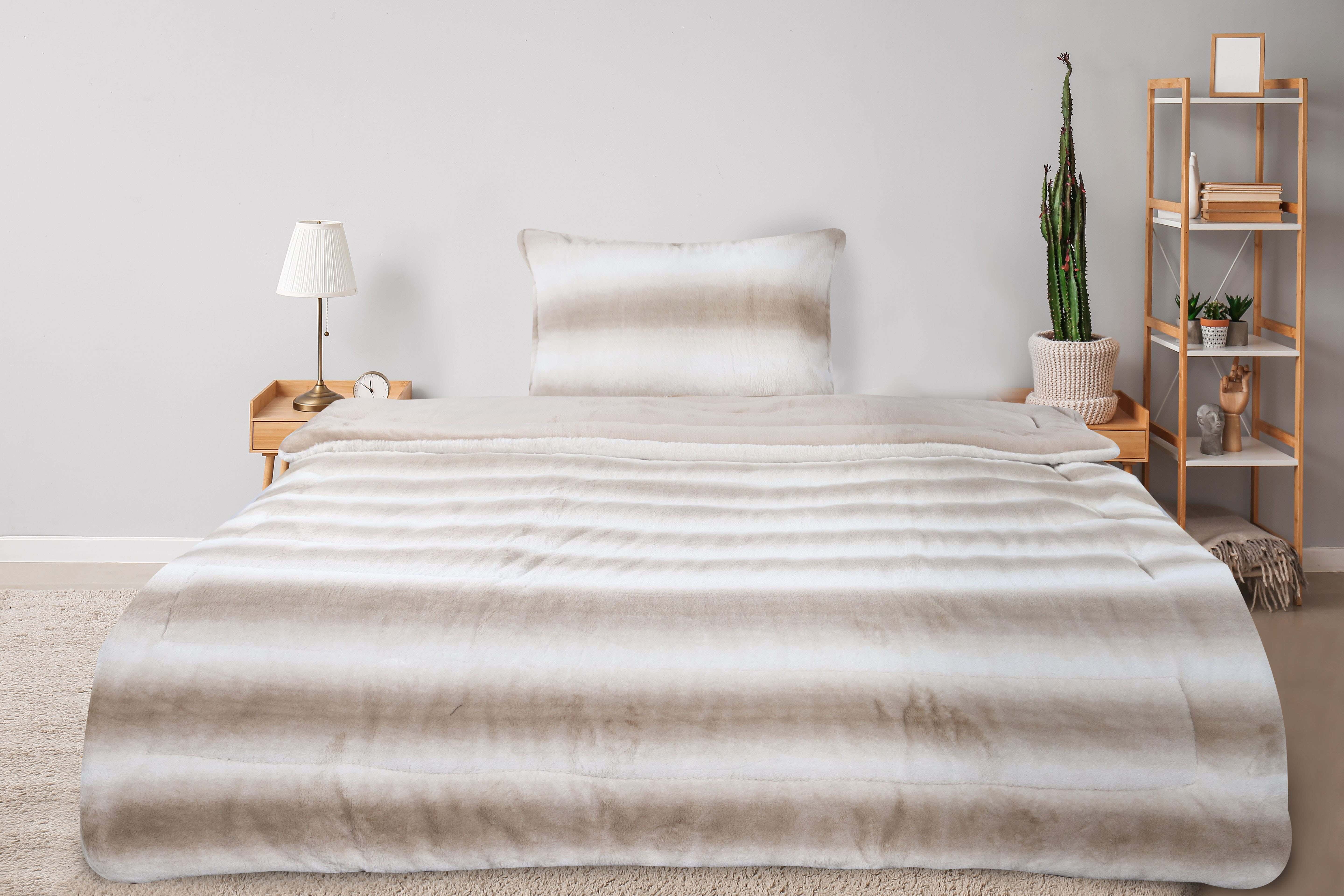 Raha Fur Quilt Set, 4 Pieces, 240x180 cm, 8500 gm - Beige