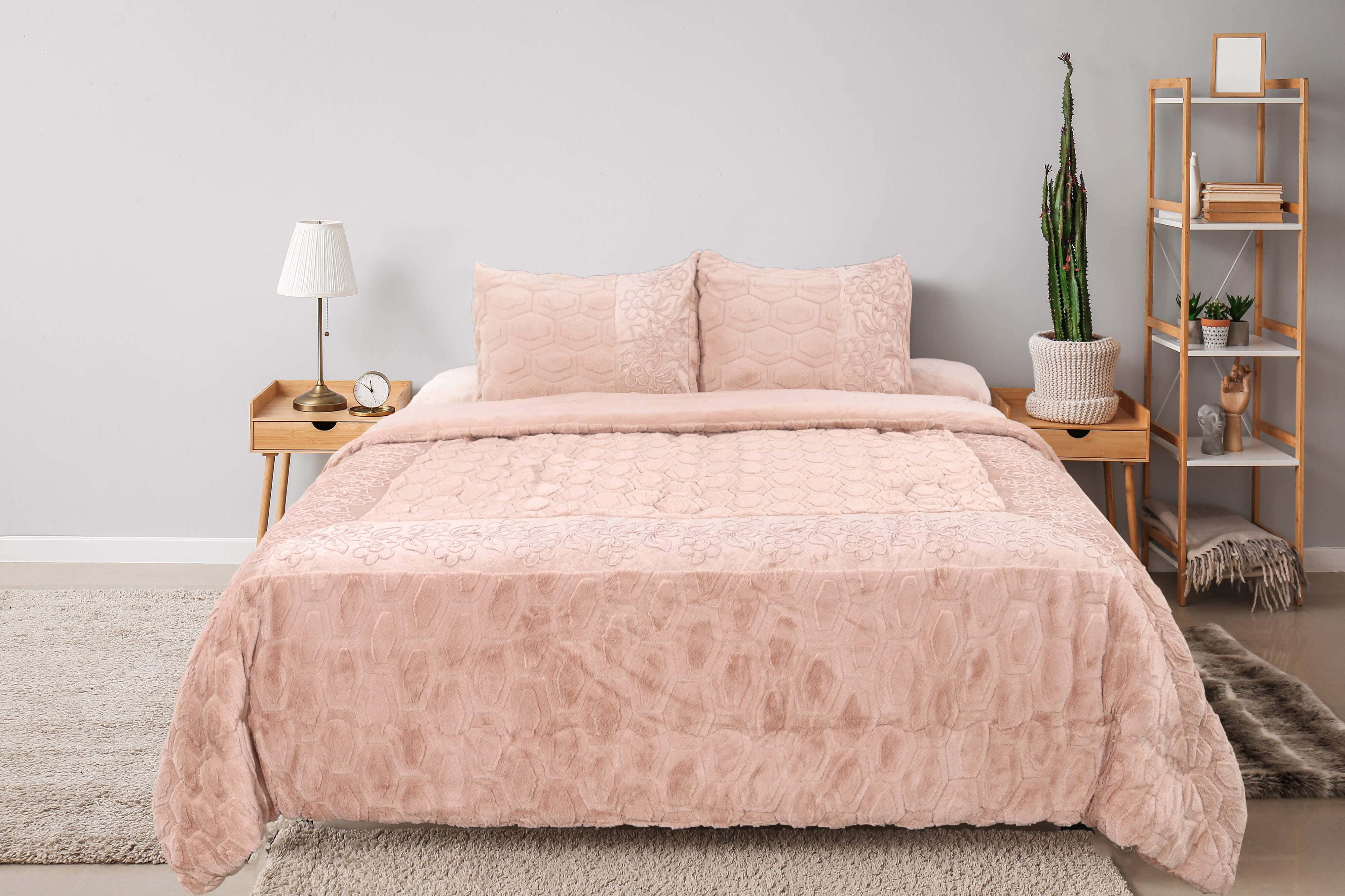 Al Alamia Fur Quilt Set, 4 Pieces, 230x250 cm, 5500 gm - Coffee