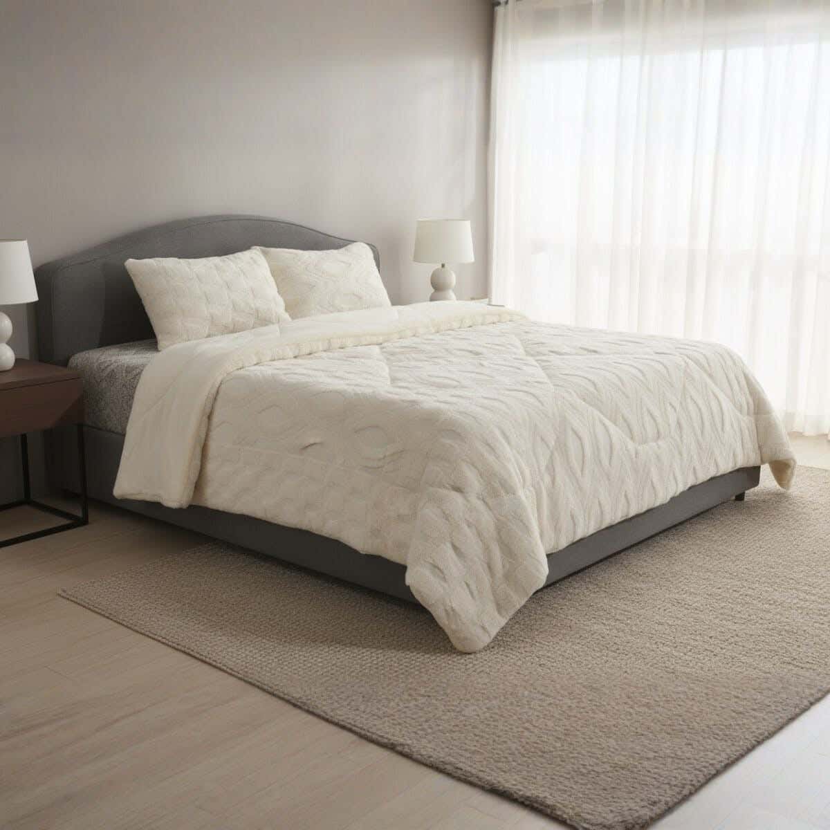 طقم لحاف فرو كشمير، 3 قطع، 230×240 سم، 5000 جرام - اوف وايت