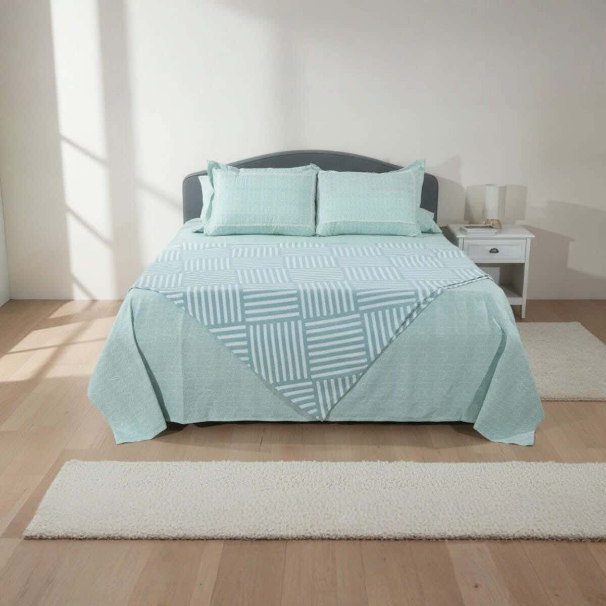 Vivara Cotton Comforter and BedSheet Set, 5 Pieces, 230×250 cm, 4625 gm - Light Green