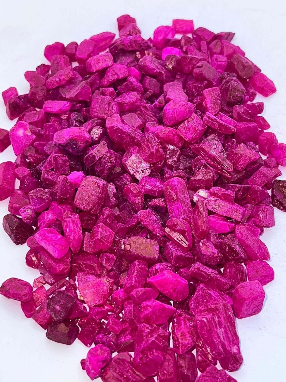 Decorative garden stone, 1 kg - Pink