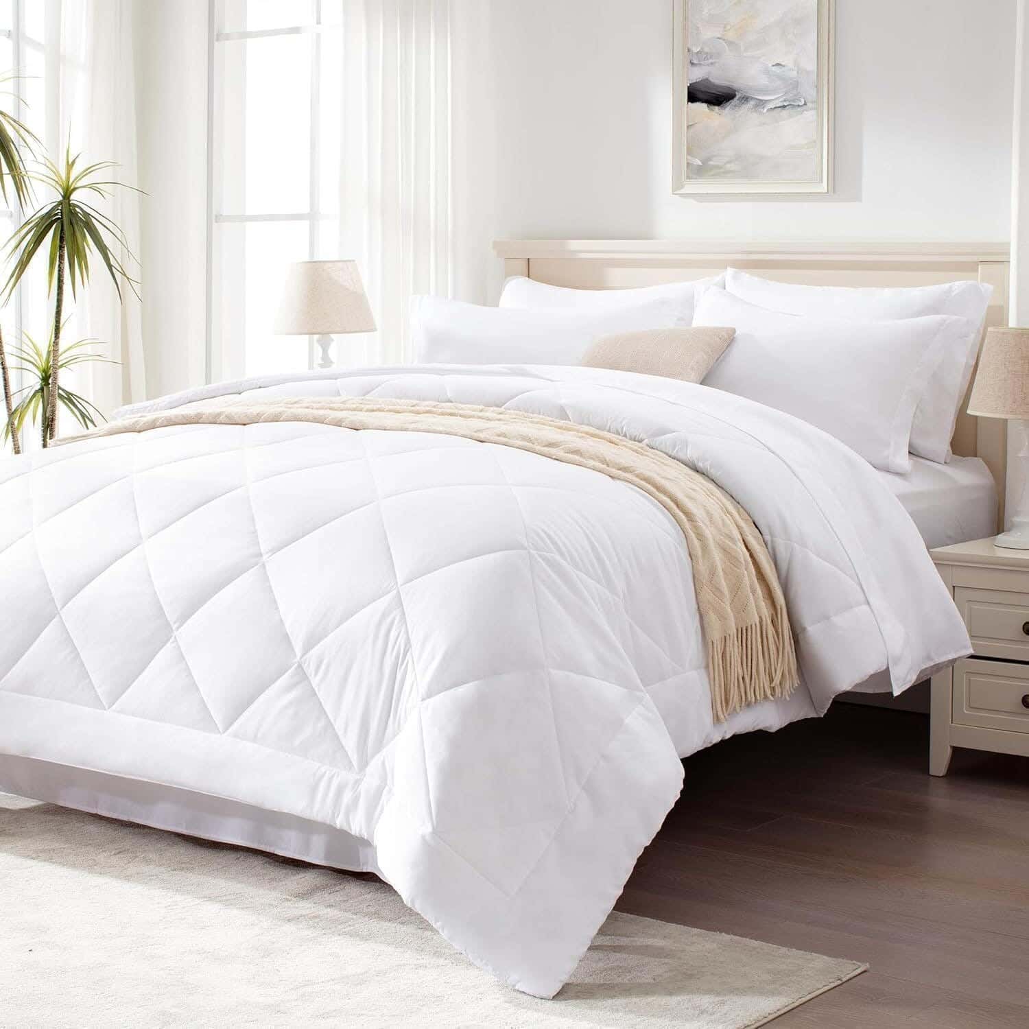 Alalmeramattresses Hotel Quilt, Fibersoft Feather Alternative Filling, 300G/M² Fiber Density, 220×180Cm - White