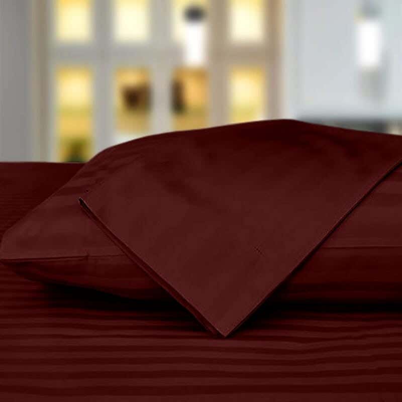 Long Microfiber Jacquard Striped Snooze Pillowcase, 40×120 cm - Dark Red