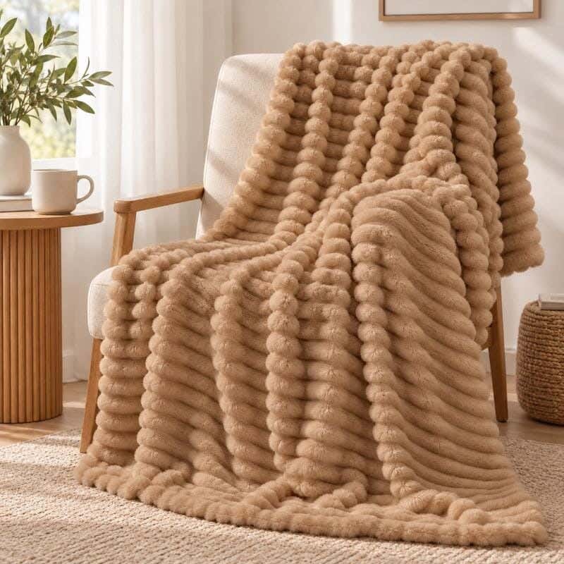 Snooz Ribbed Design Heater, 180x220 cm, Faux Fur - Beige