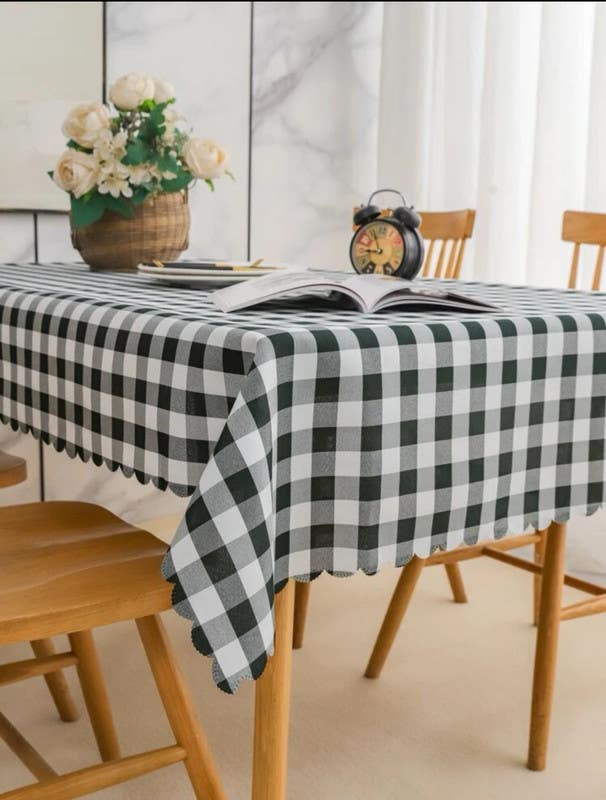 Checkered Tablecloth, 150×150 cm - Multicolor