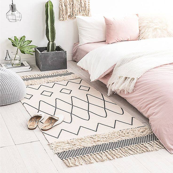 Hand Made Kilim Carpet, 200×150 cm - Off White Black