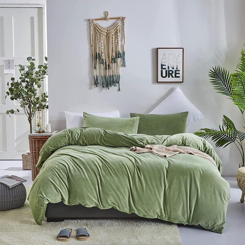 Velvet Quilt Cover Set, 4 Pieces, 240×200 cm - Light Green