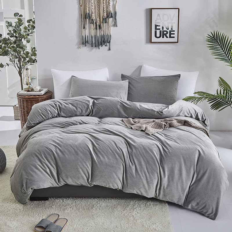 Velvet Quilt Cover Set, 4 Pieces, 240×200 cm - Grey