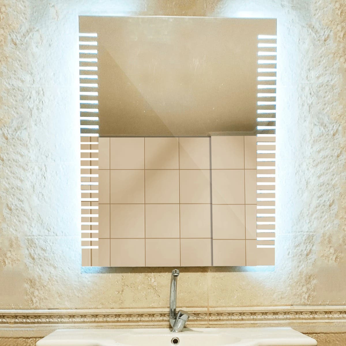 Side Wall Mirror, White Lighting, 80 X 60 Cm - Clear