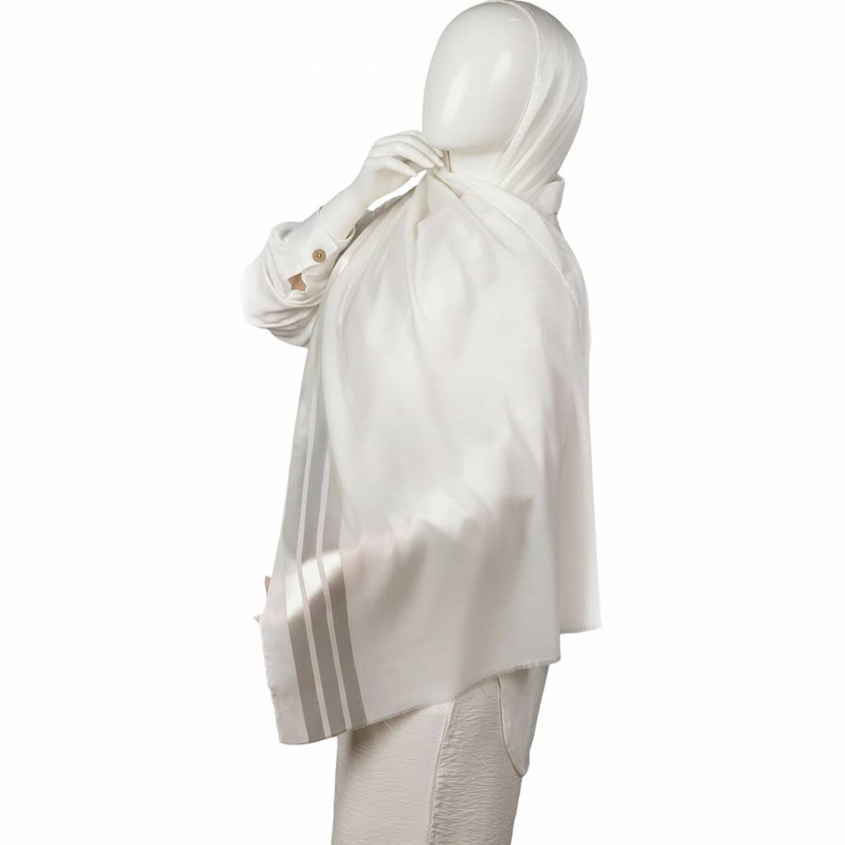 Norshoping Cotton Plaid Scarf - Elegant Gift for Special Occasions - Elegant Fabric - Versatile Design and Perfect Accessory for Any Outfit - Hijab for Women - Size (70cm x 1.8m) White