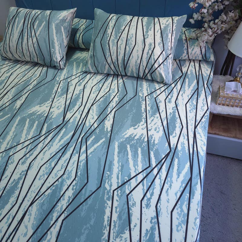 Printed bed sheet set with 2 pillowcases of the same pattern and a long pillow, 260 * 240, four pieces - multi-colored